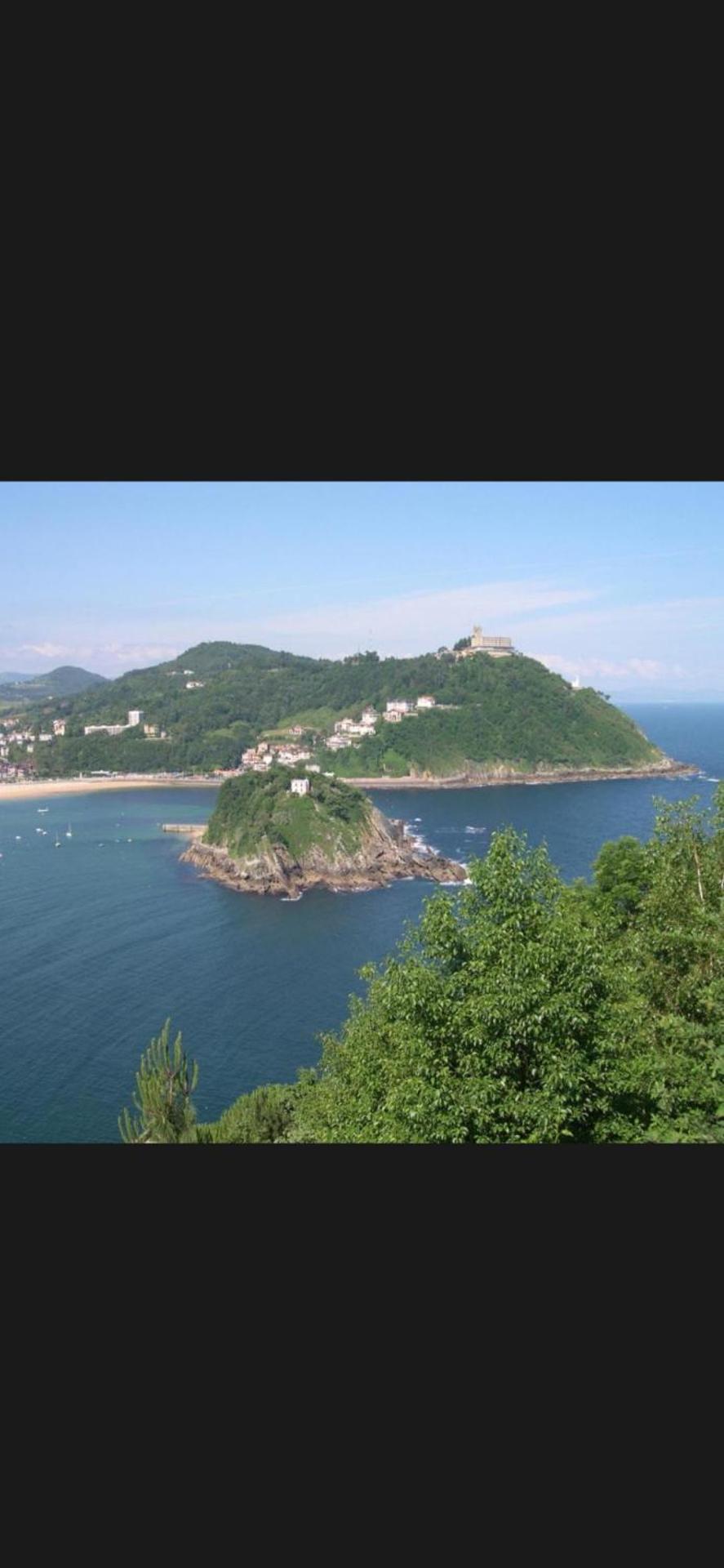 GROS ZURRIOLA BEACH WIFI TERRACE PARKING 20E night