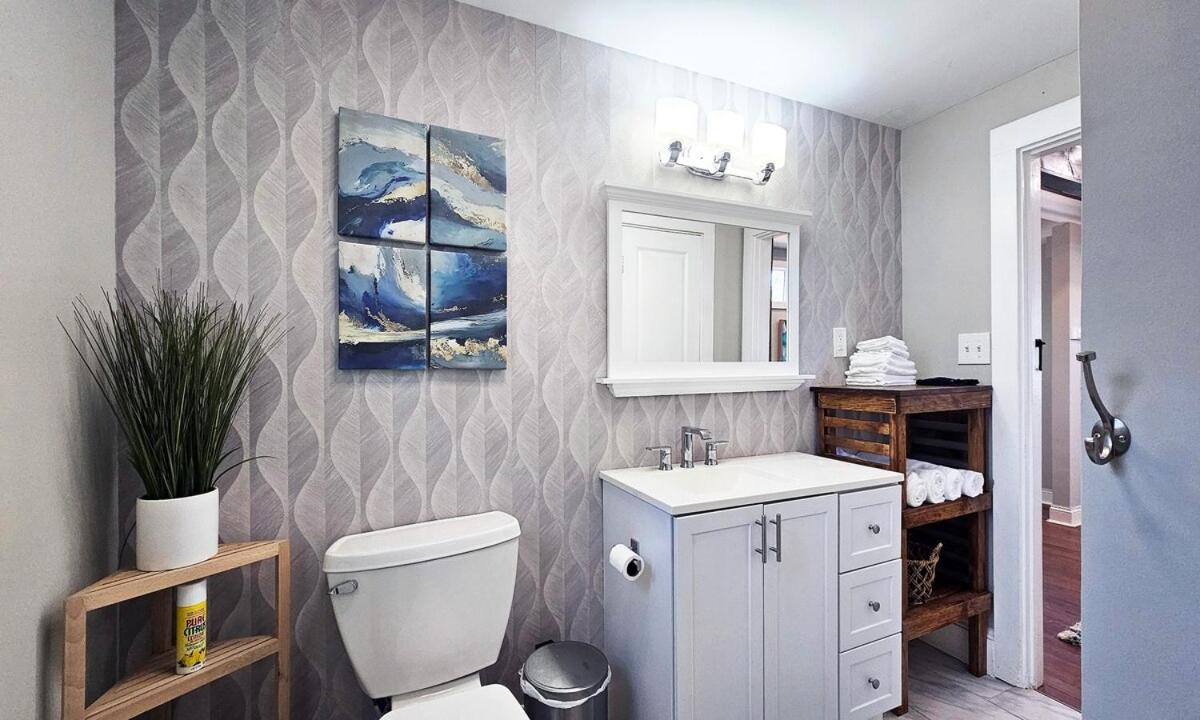 Private Atlanta Tiny House with Mini Golf