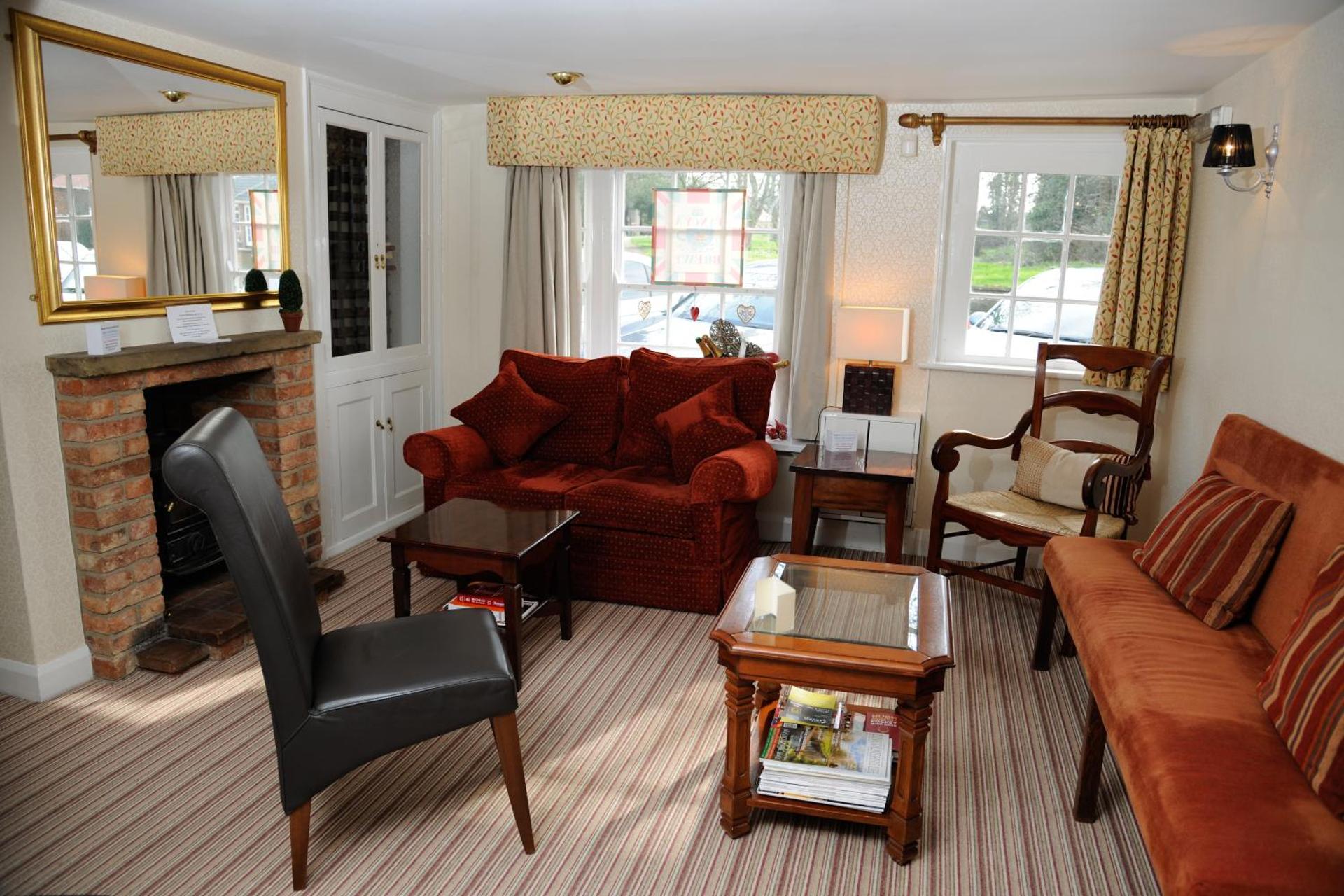 Communal lounge/ TV room