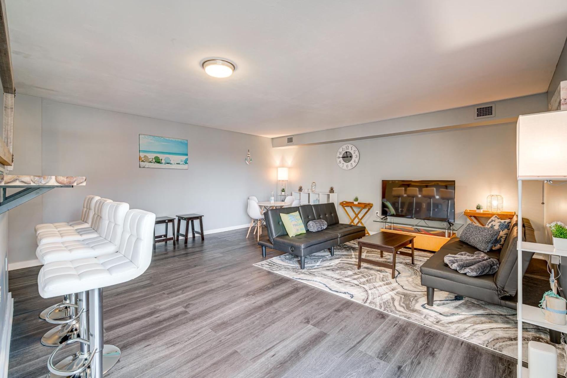 Walk to Casino Condo with Balcony in Atlantic City!