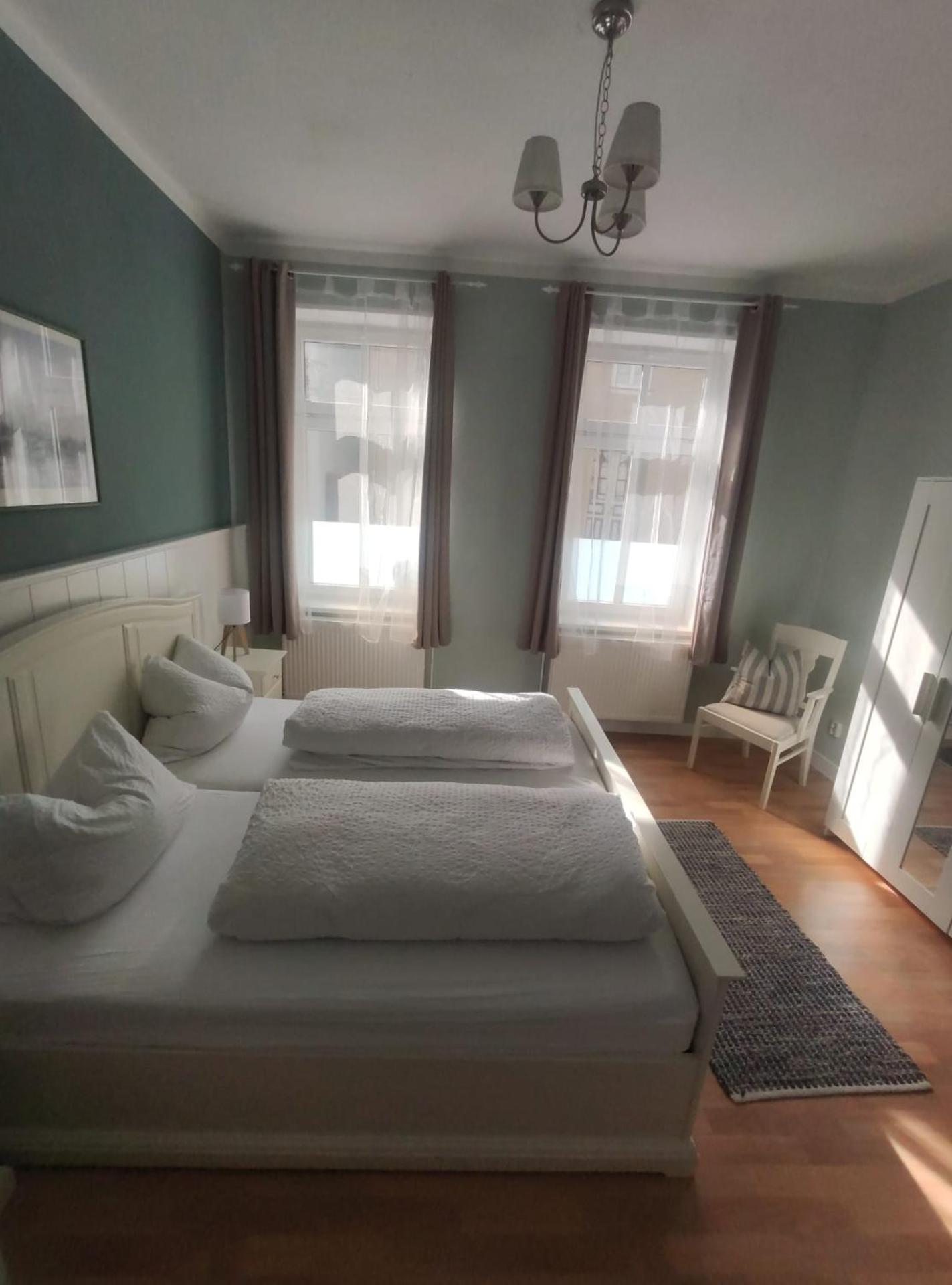 Große, familienfreundliche Ferienwohnung, ruhig im Zentrum von Güstrow