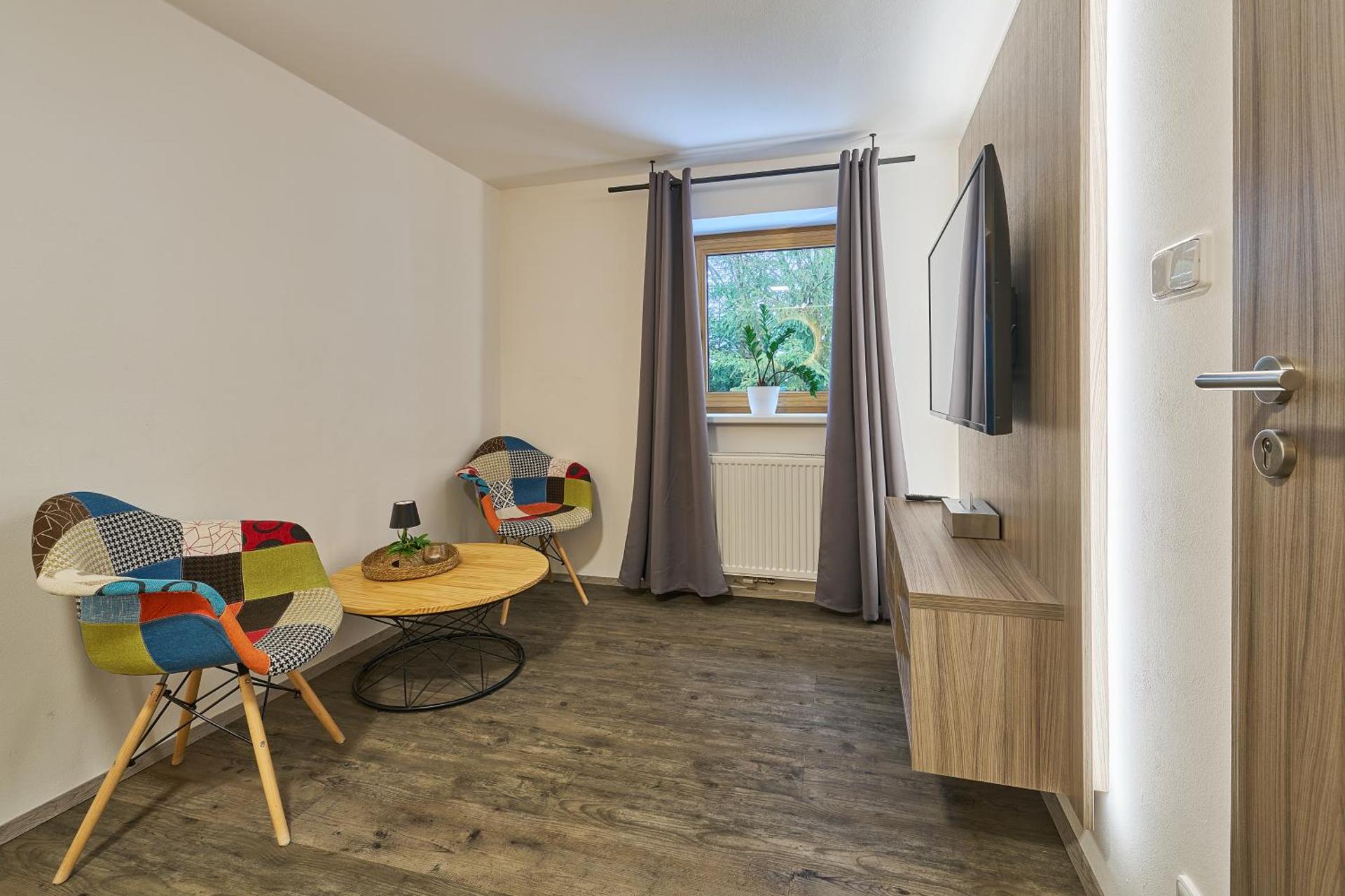 Standard Triple Studio