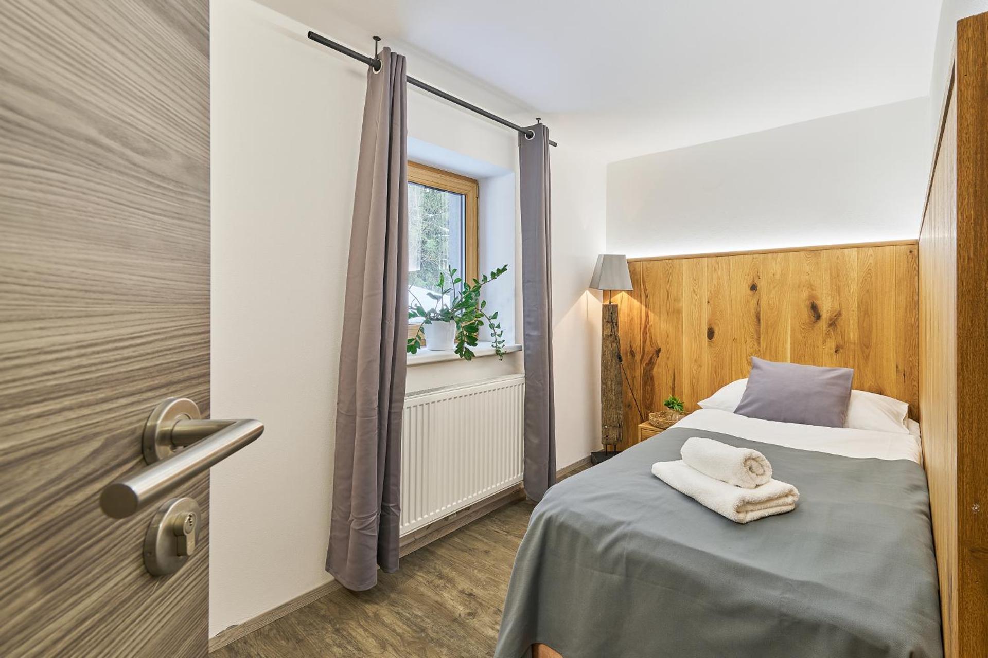 Standard Triple Studio