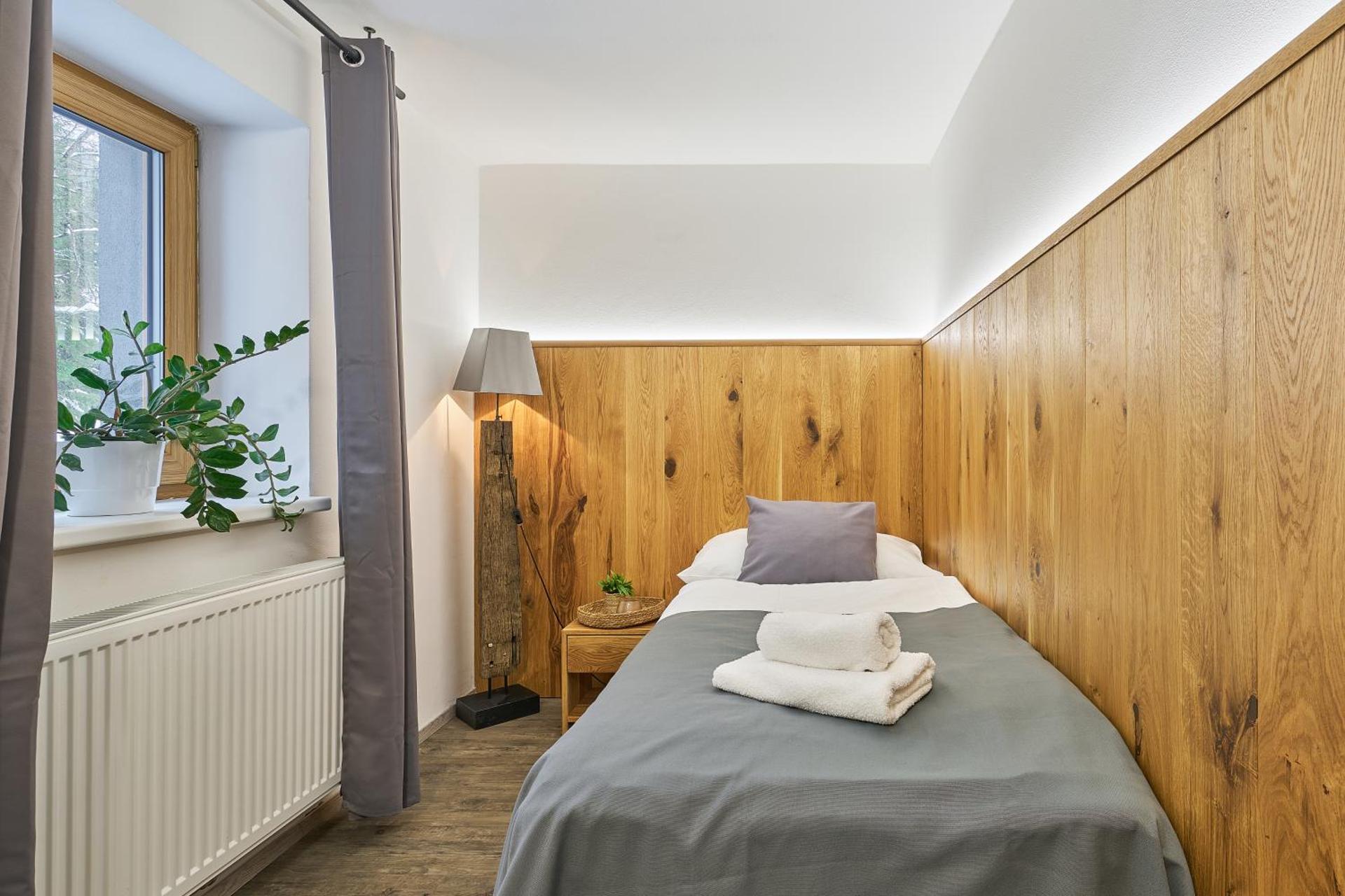 Standard Triple Studio