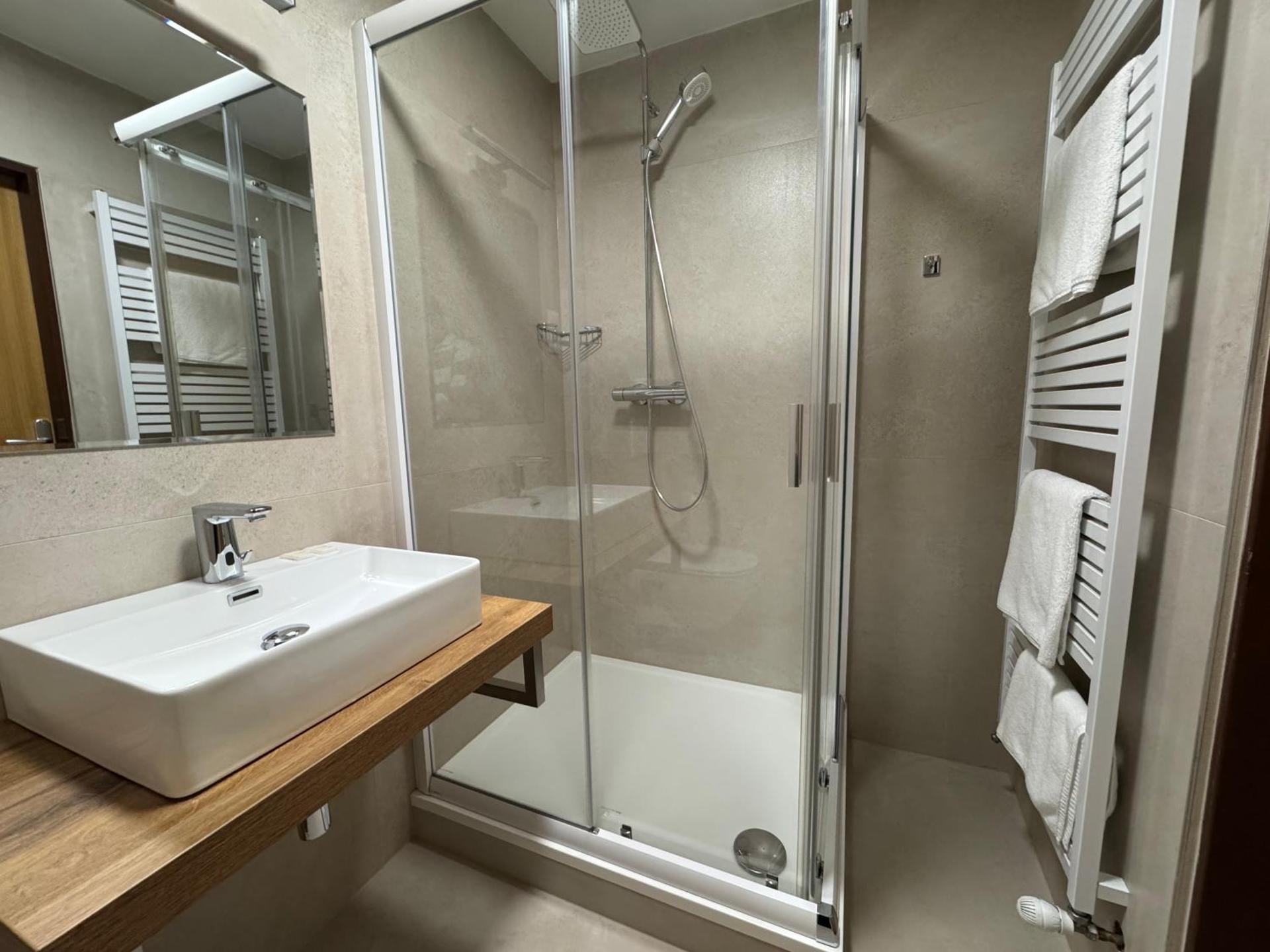 Habitación Doble Confort con cama supletoria