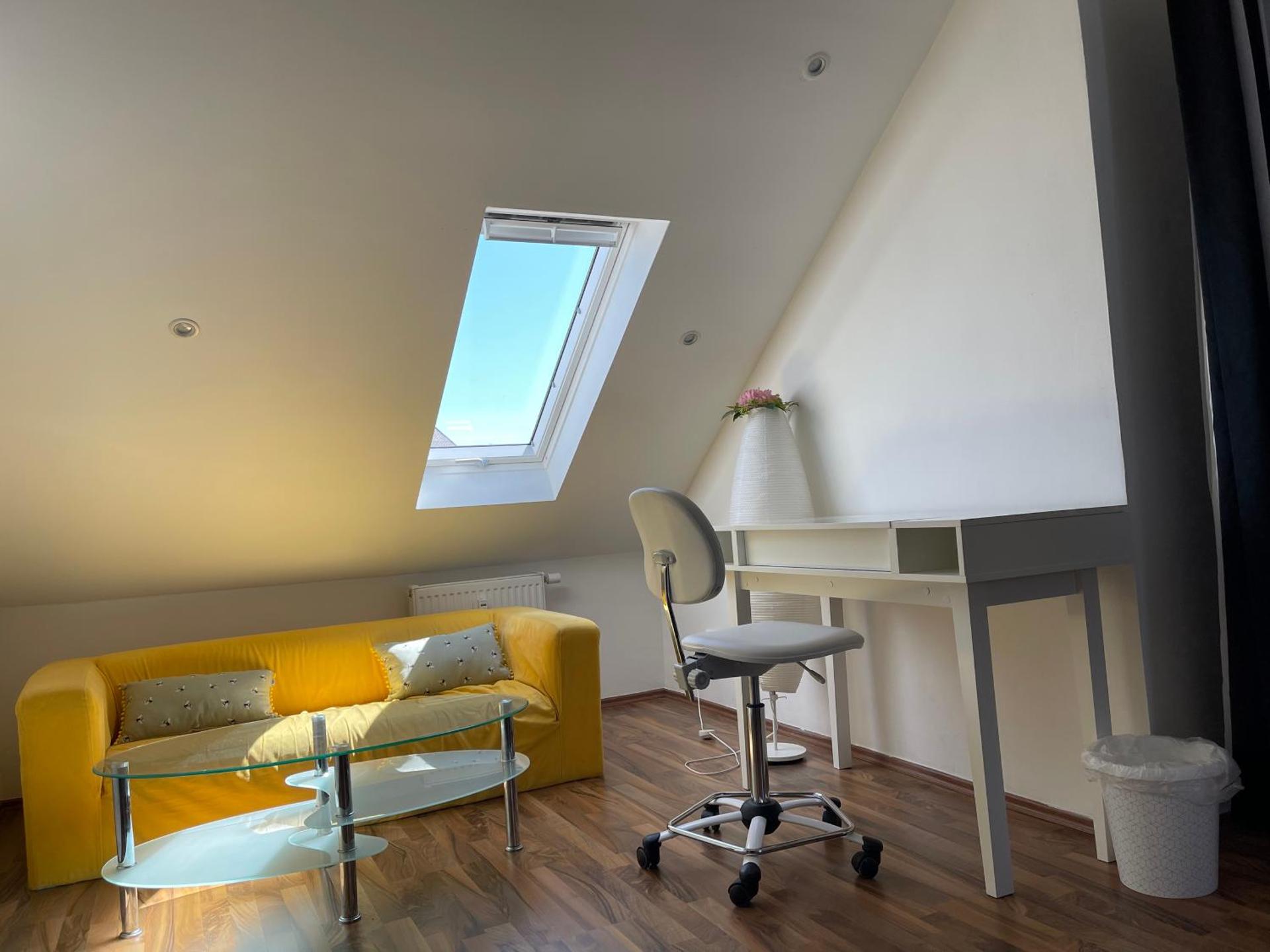 Geräumiges Komfort-Schlafzimmer im Zentrum von Kassel