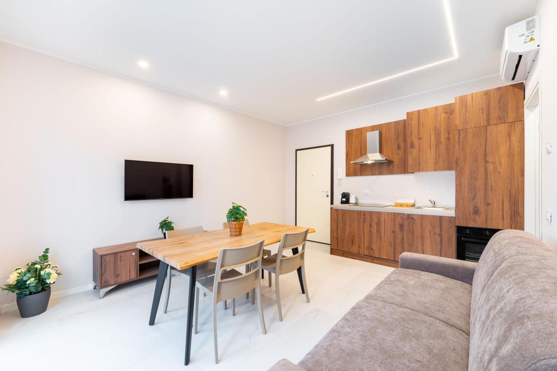 One-Bedroom Apartment with Balcony