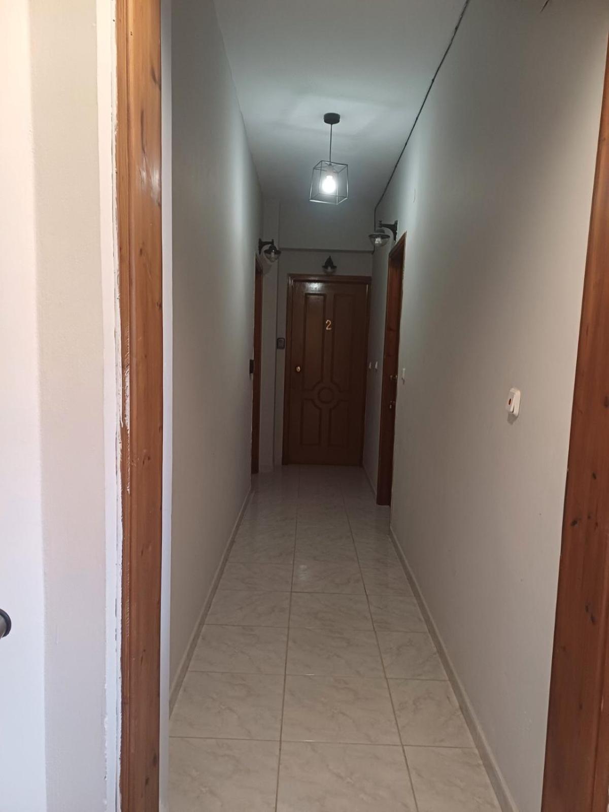 Family Room's Eirini