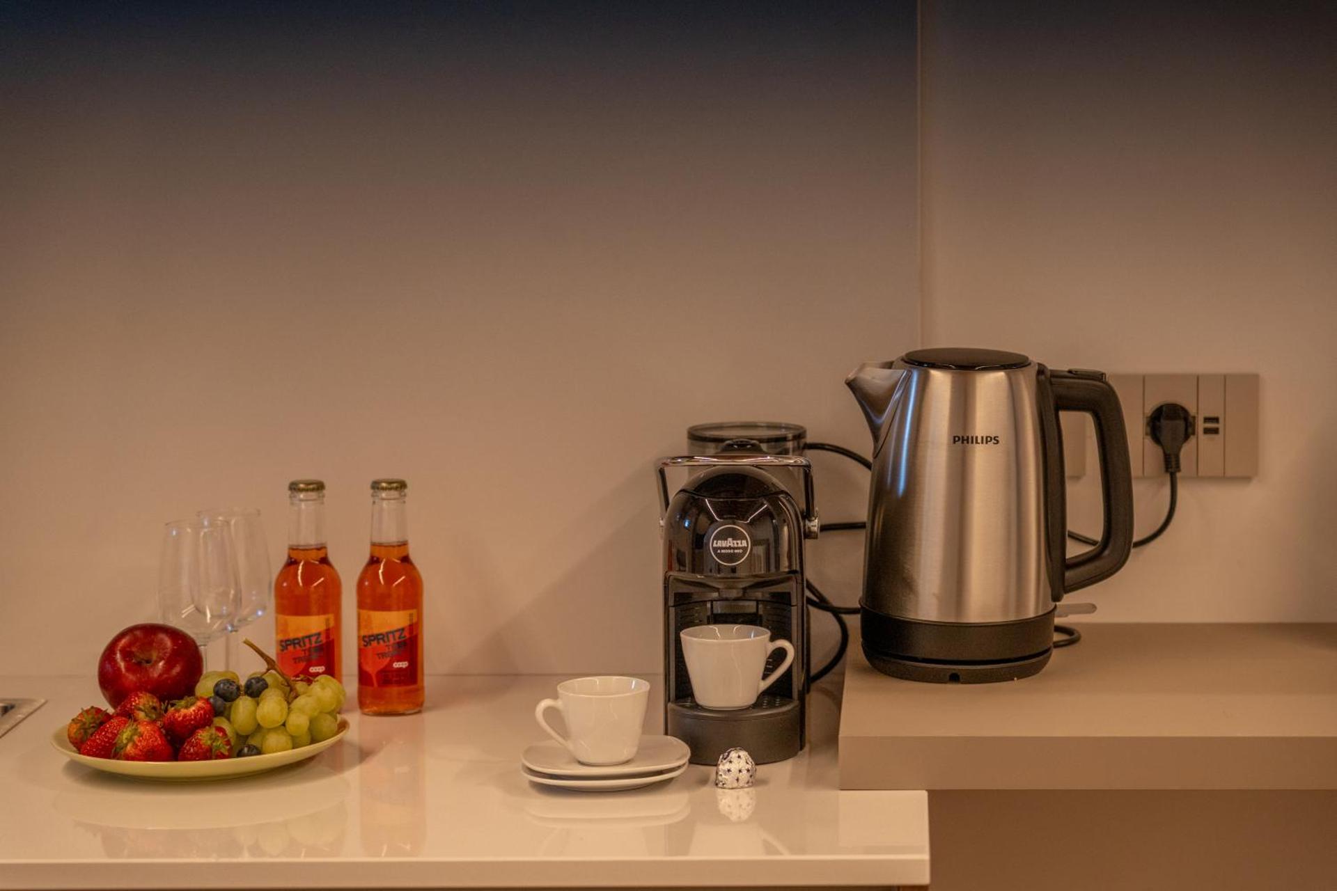 Coffee/tea facilities