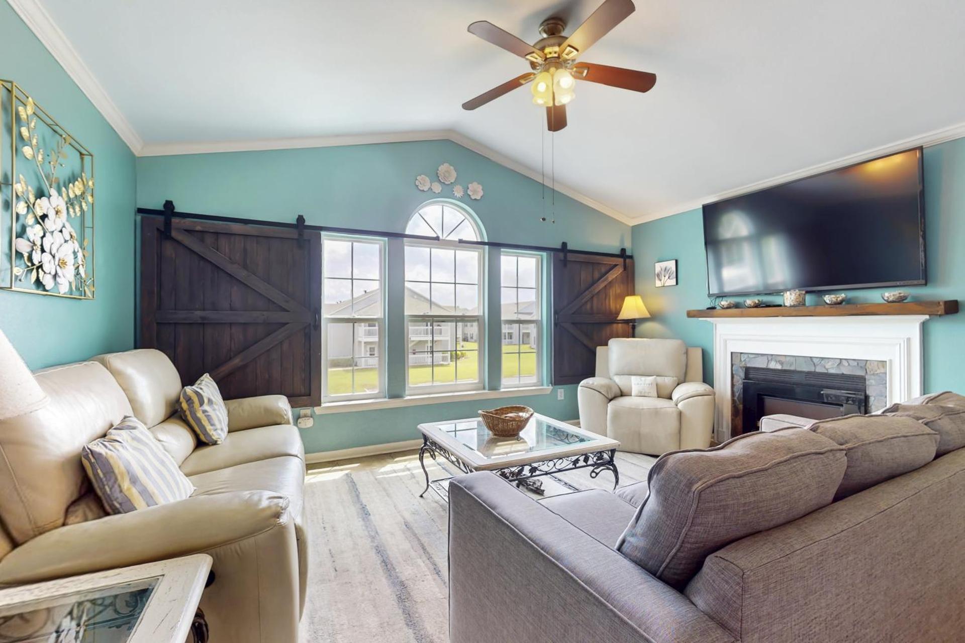 Colony Club U4 - Southern Gulf Charm