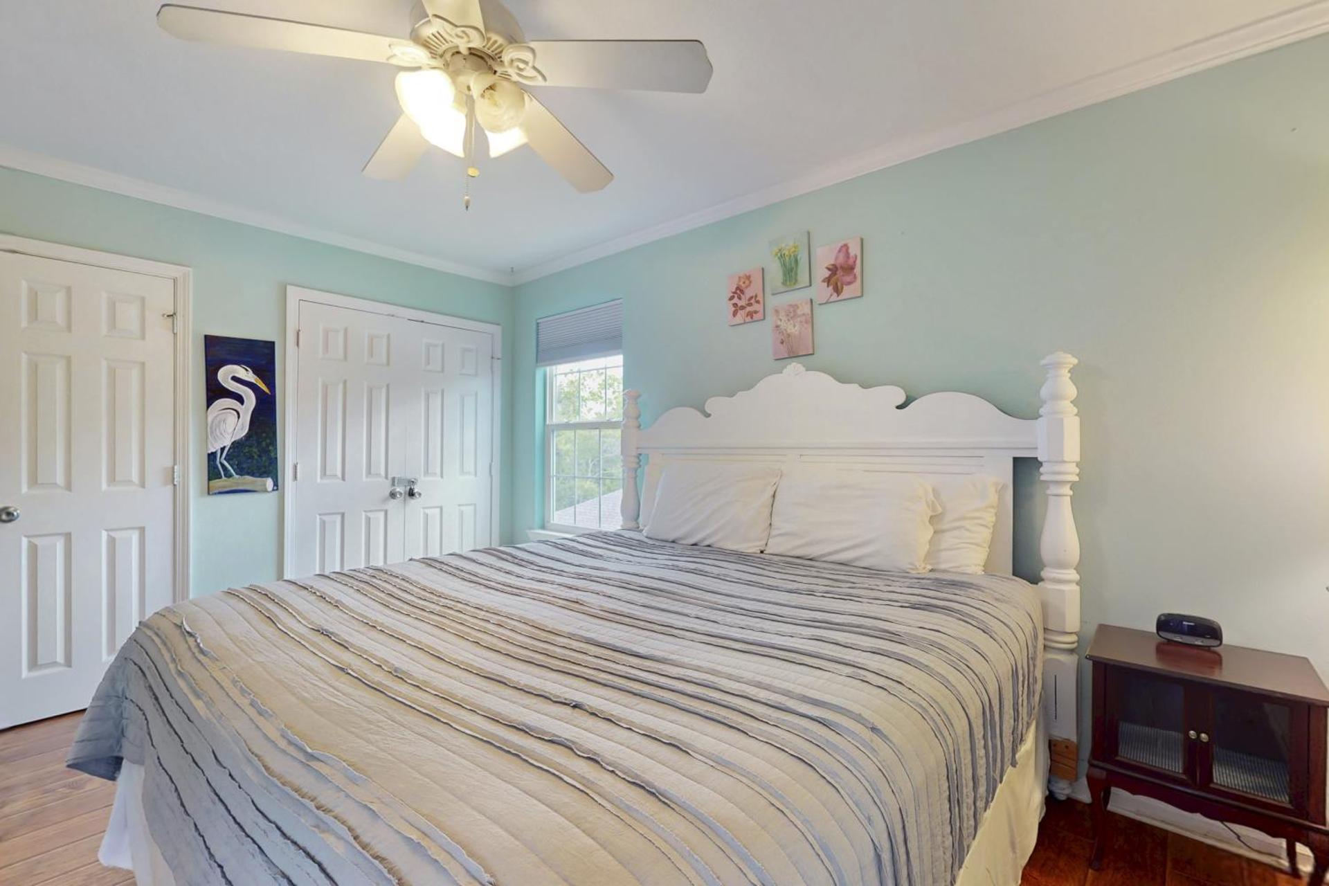 Colony Club U4 - Southern Gulf Charm