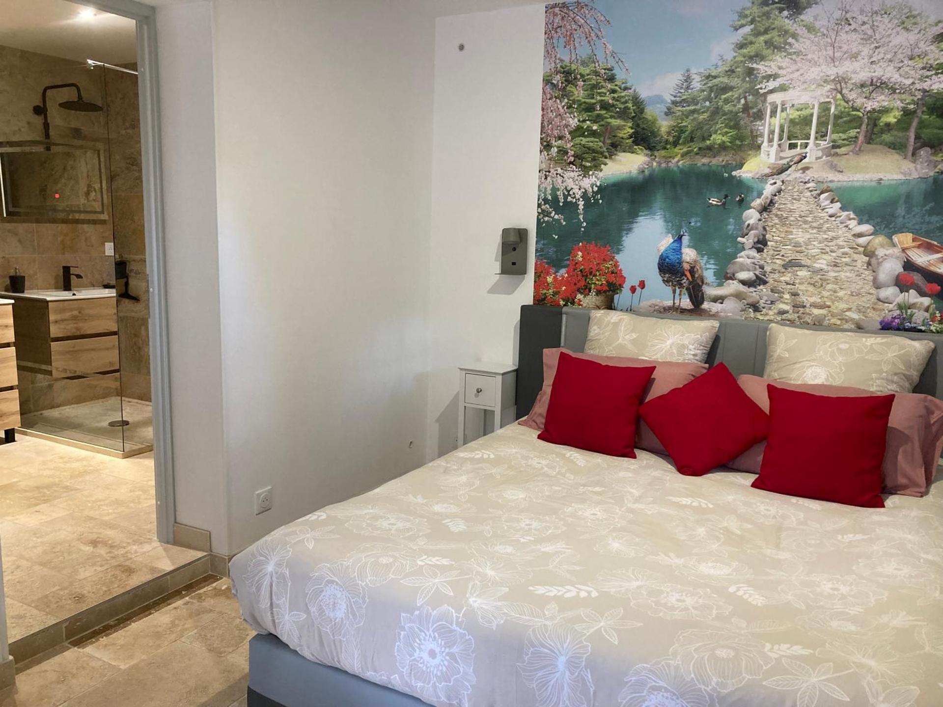 Le Studio d Aurélie avec SPA été en pleine campagne et proche de toute commodité