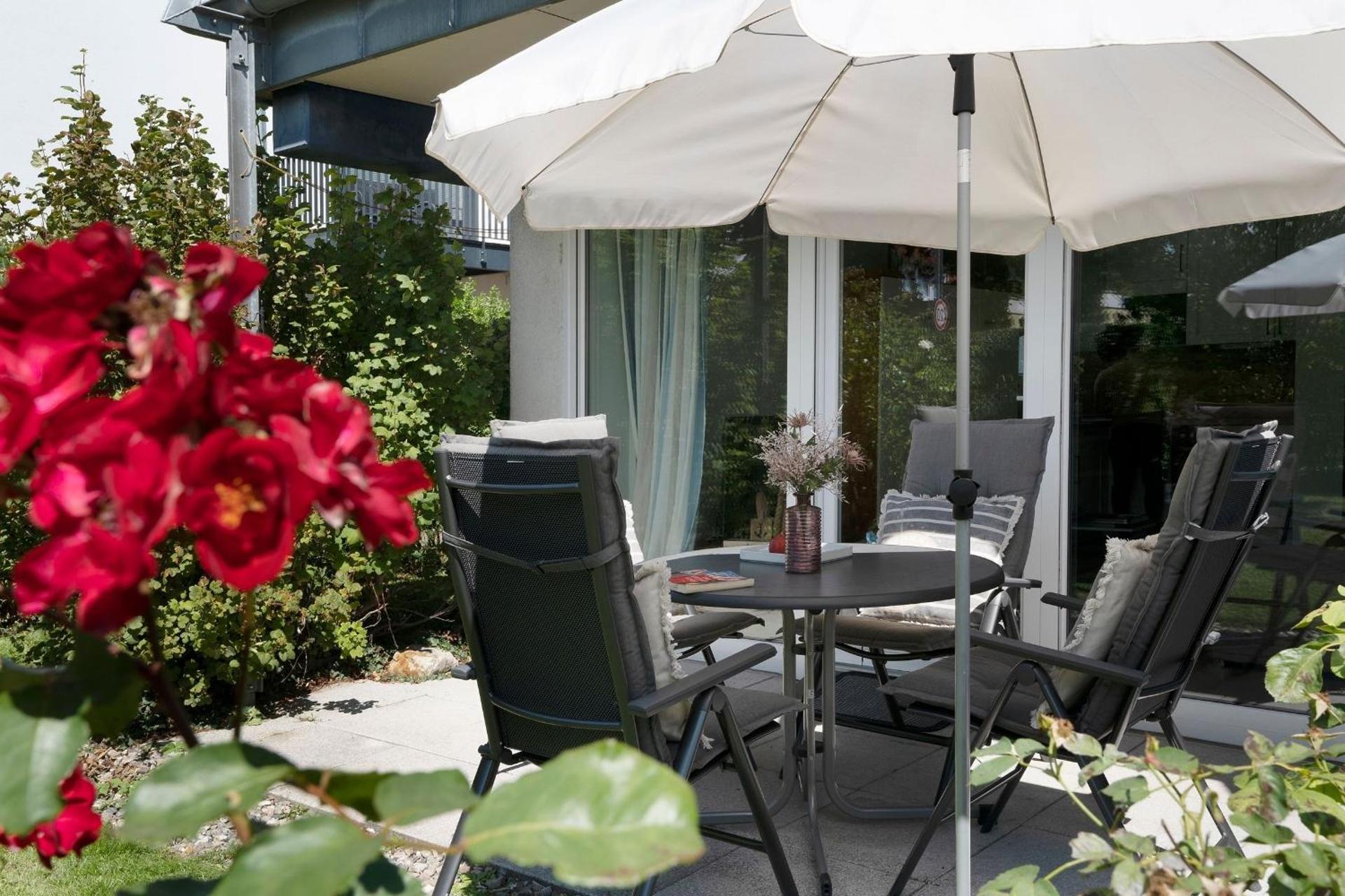 Waldstraße 8 Küstenblau