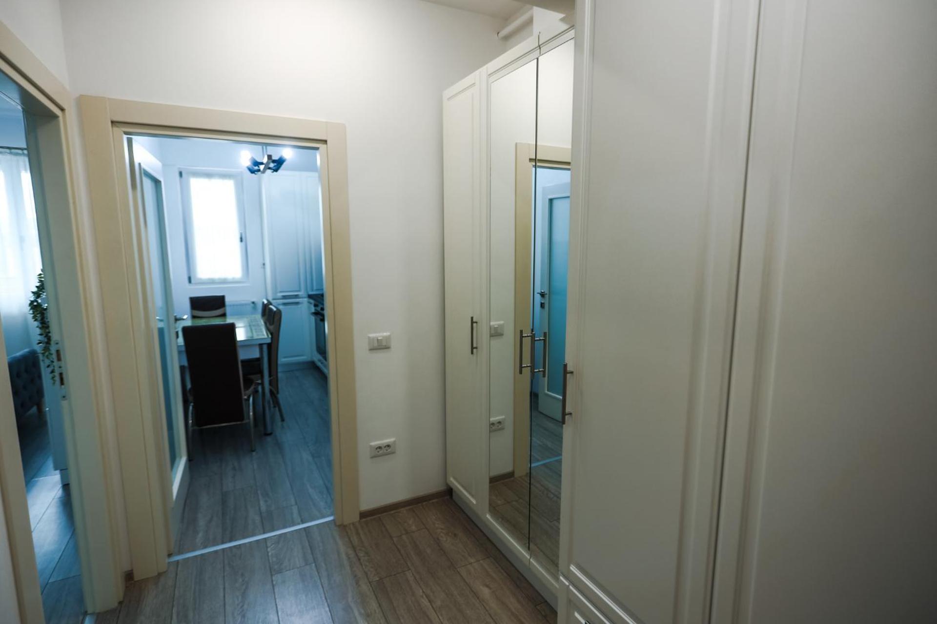 Q Apartament near Palas Mall