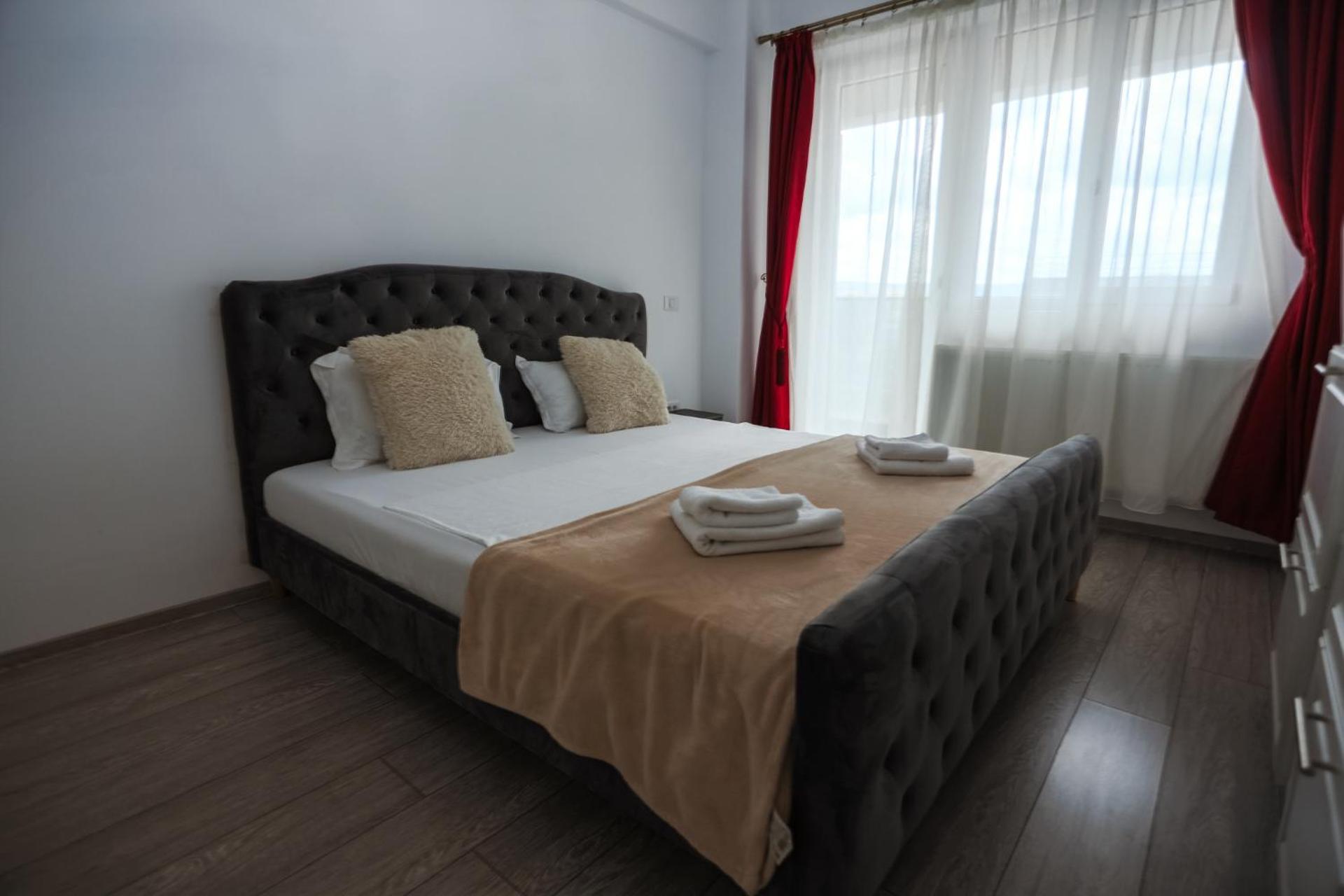 Q Apartament near Palas Mall