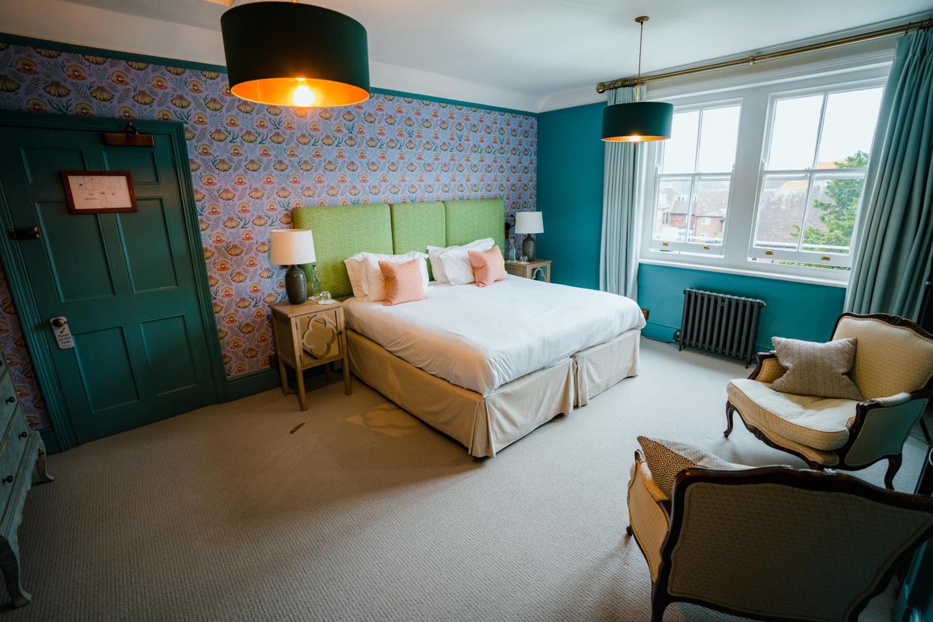 Purchases Restaurant & Accommodation