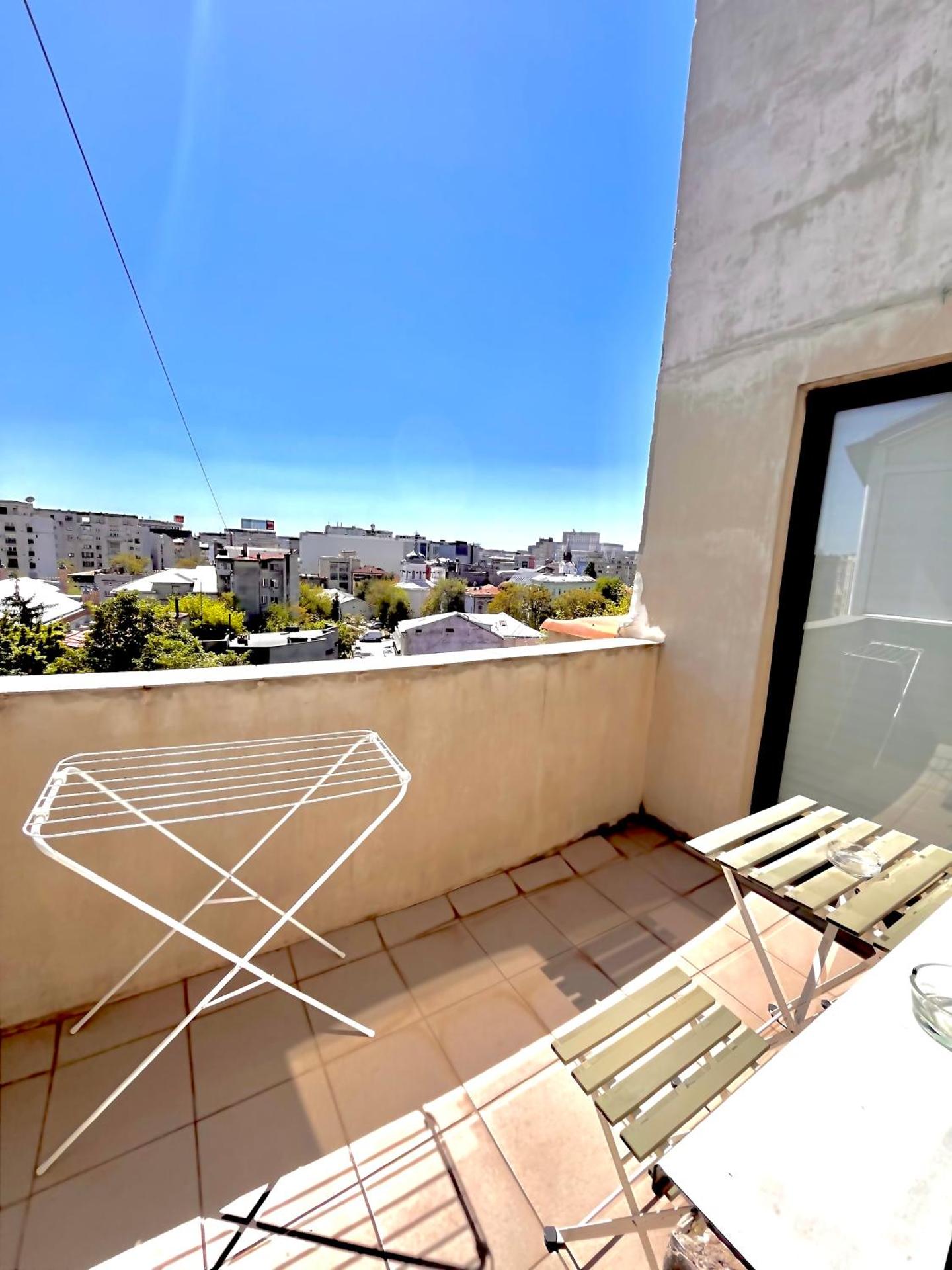 Downtown Unirii Square Private Economy Rooms with shared amenities