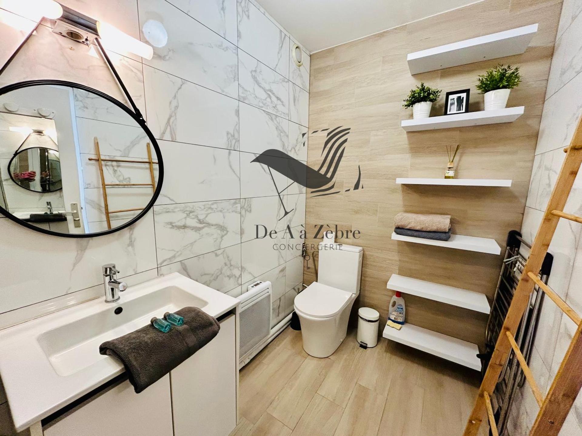 Apartment with Garden View