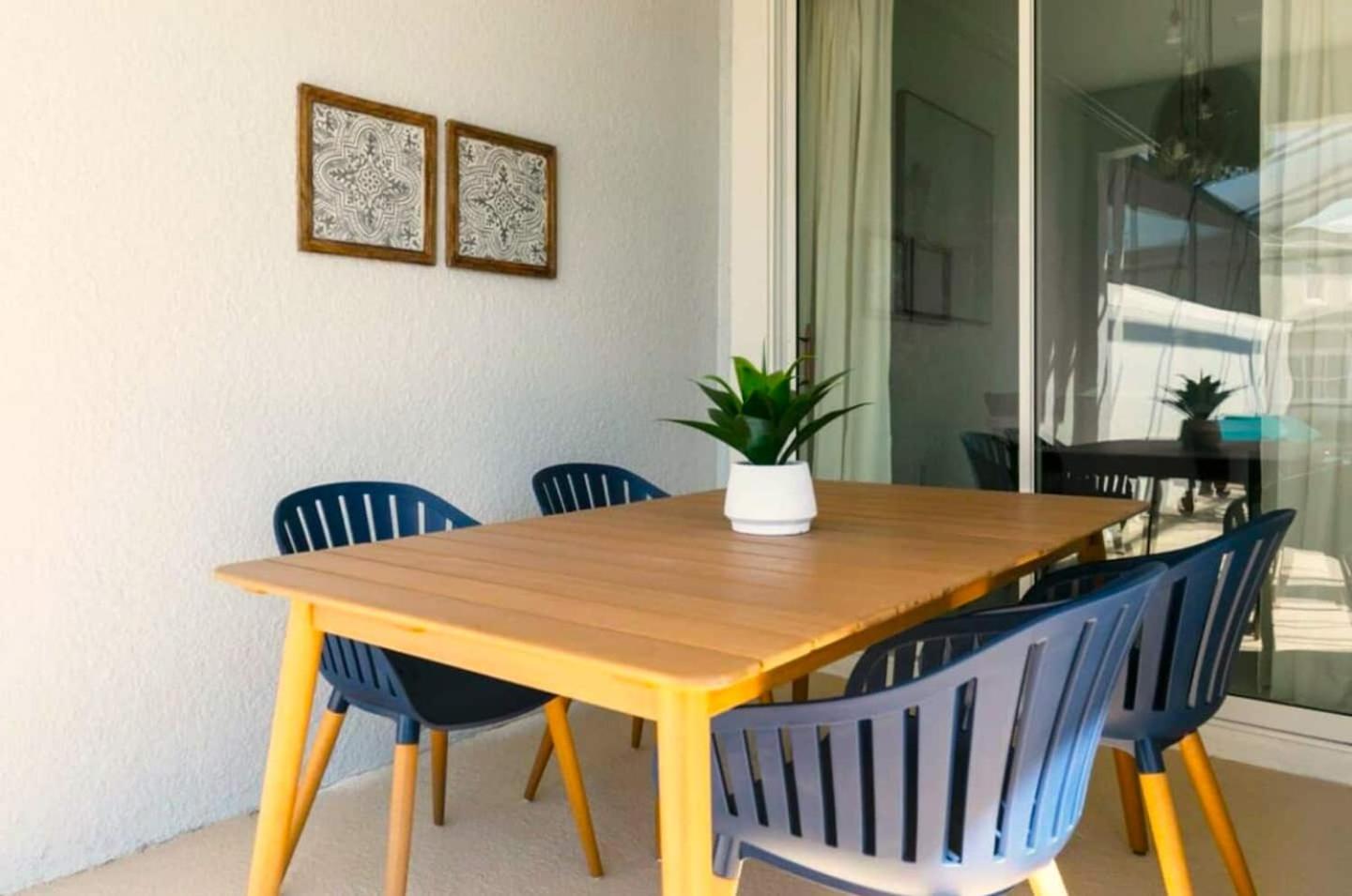 Your 4-Bedroom Getaway, Only 9 Miles from Disney