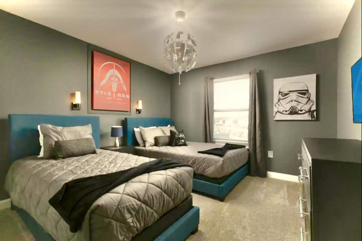 Your 4-Bedroom Getaway, Only 9 Miles from Disney