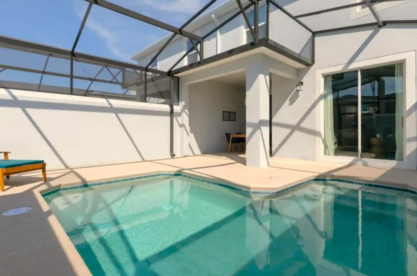 Your 4-Bedroom Getaway, Only 9 Miles from Disney