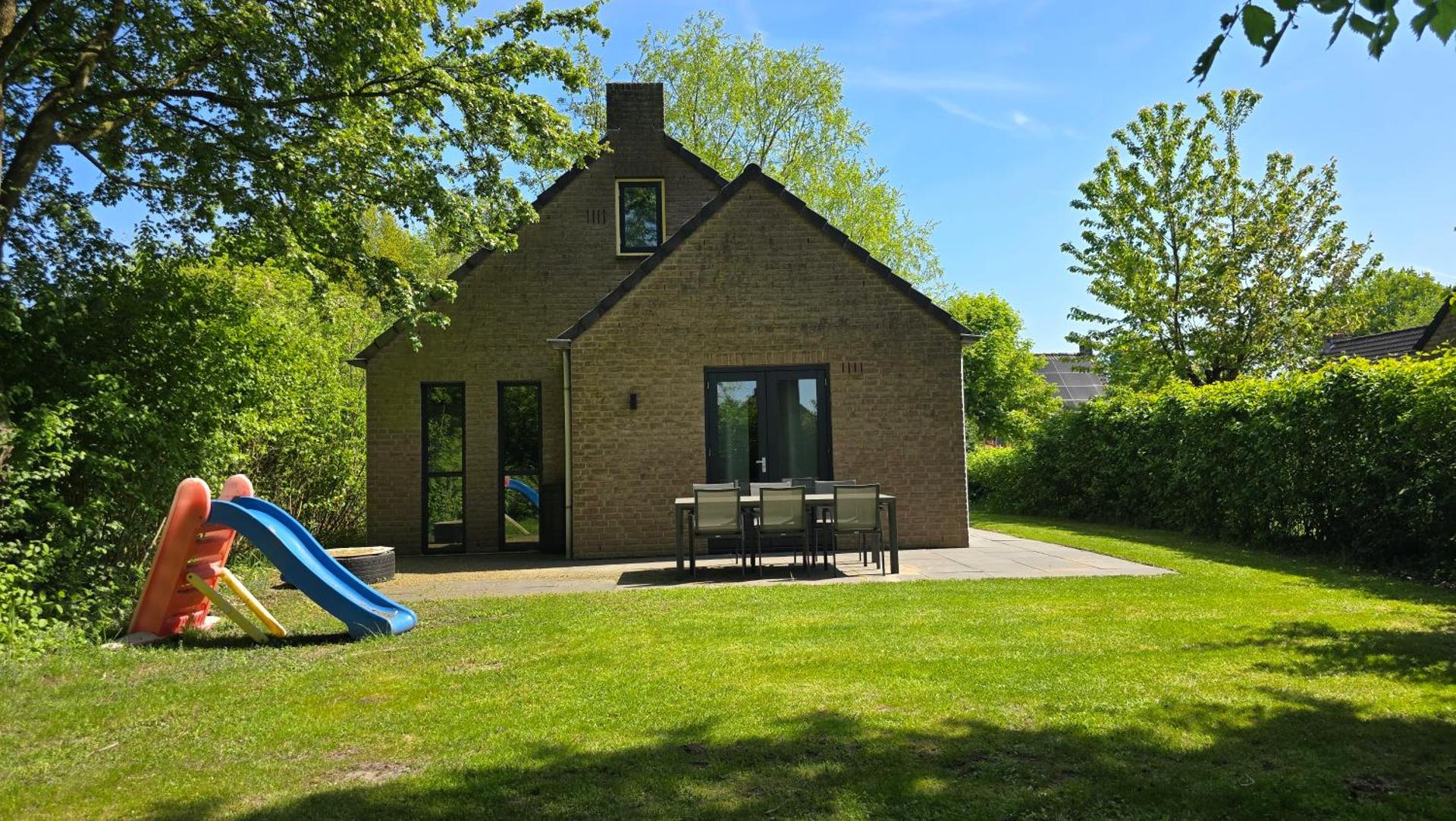 Vakantiewoning Maas en Waal 100