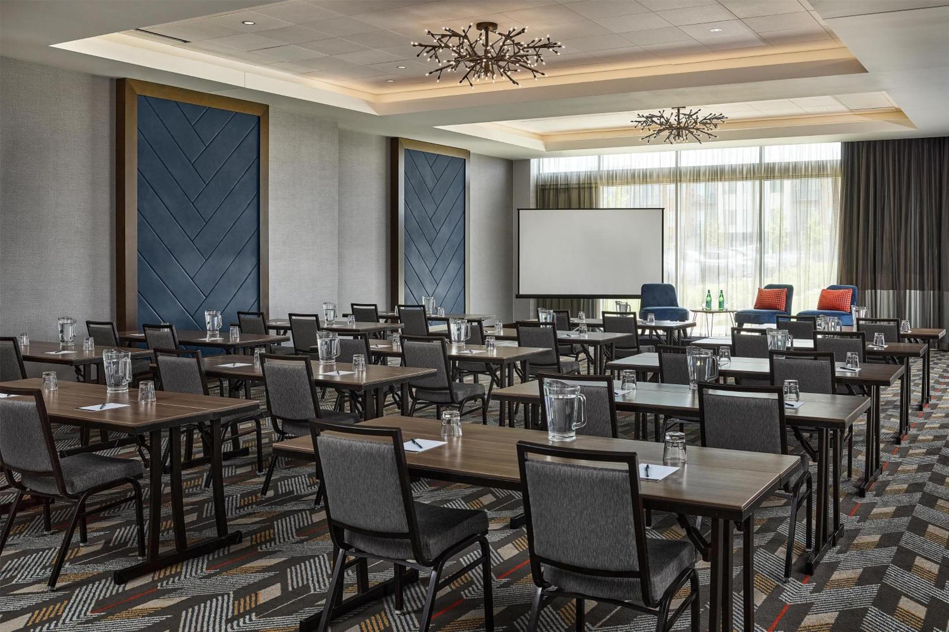 Meeting/conference room