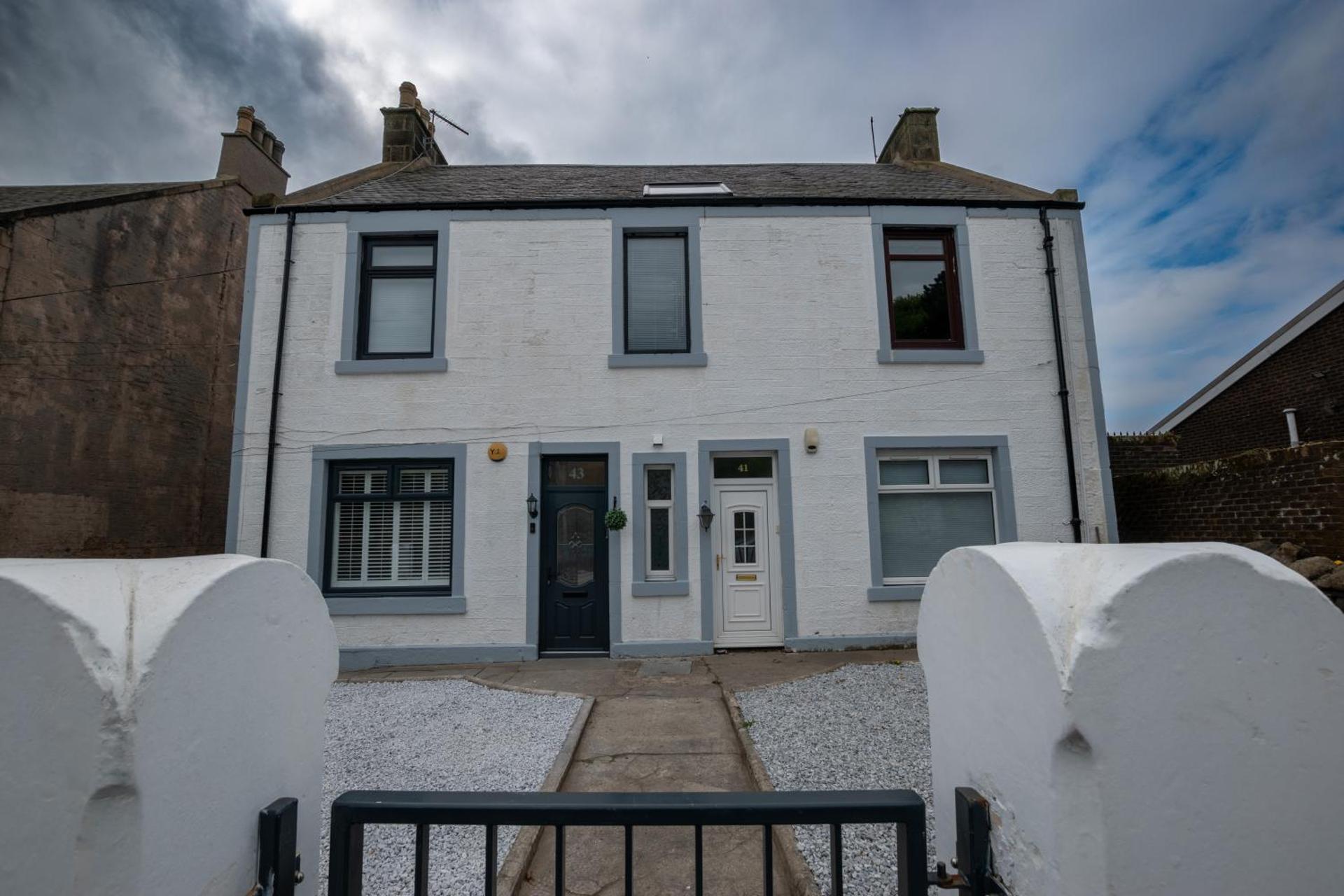 The White House near Edinburgh