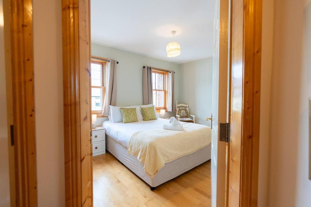 Central Stay - Old Town Dingle