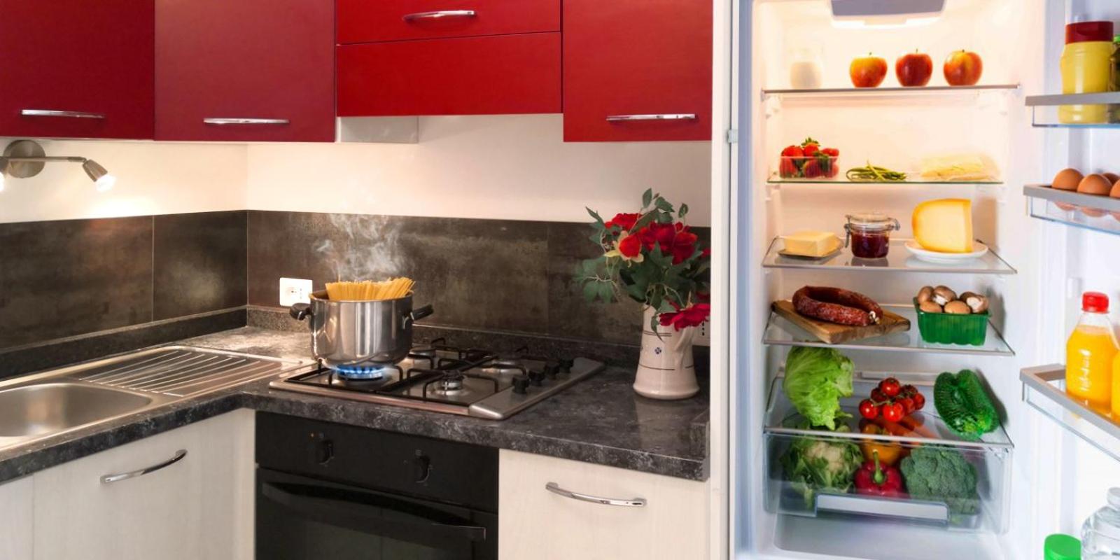 Kitchen or kitchenette