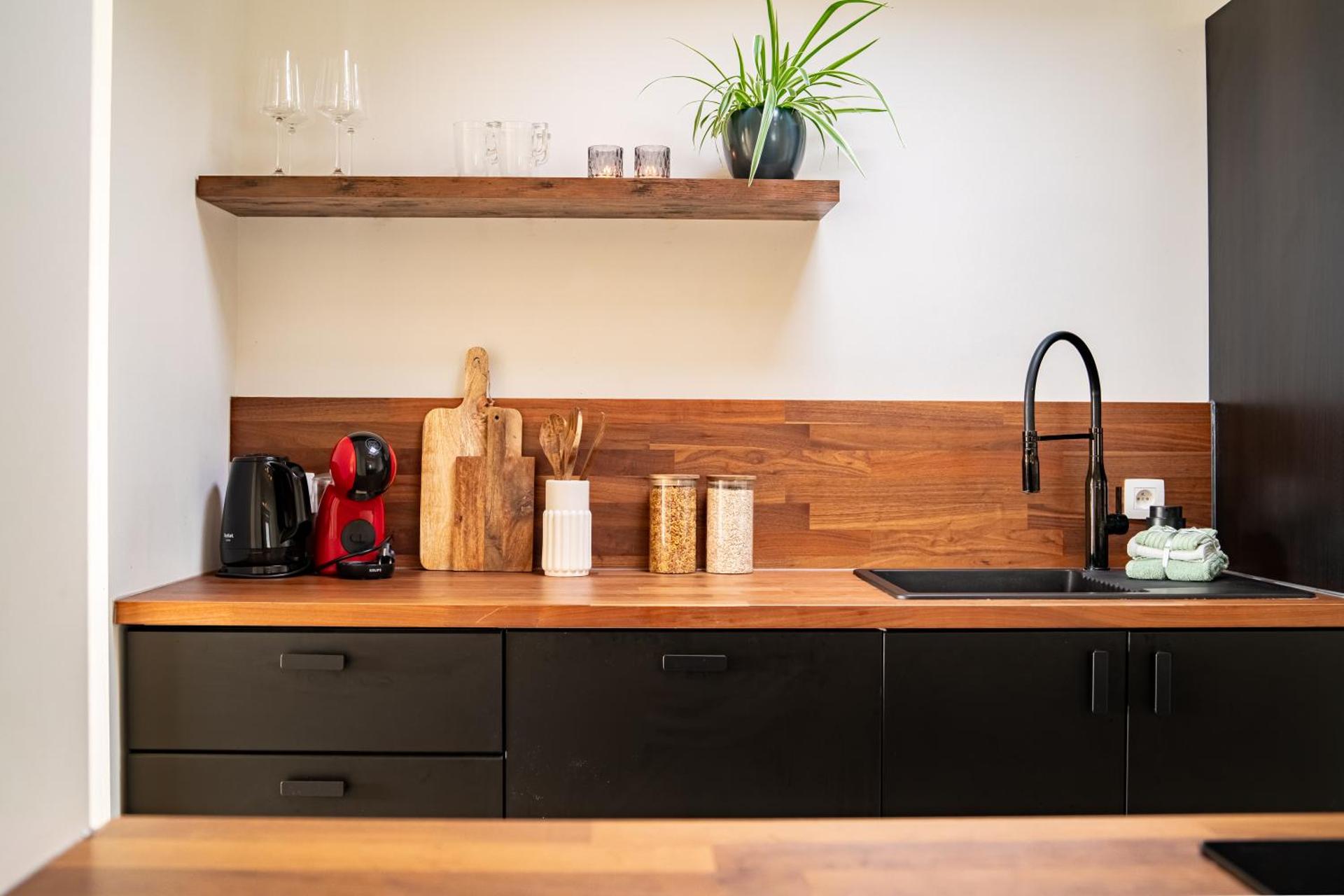 Maas Suites - The River House with private sauna