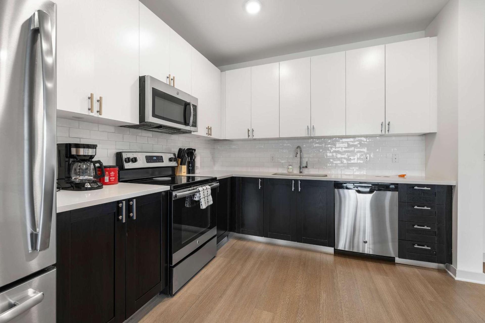 Modern Nulu 2BR CozySuites 07