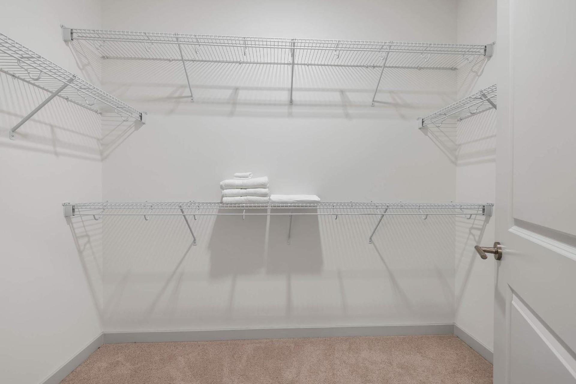 Modern Nulu 2BR CozySuites 07