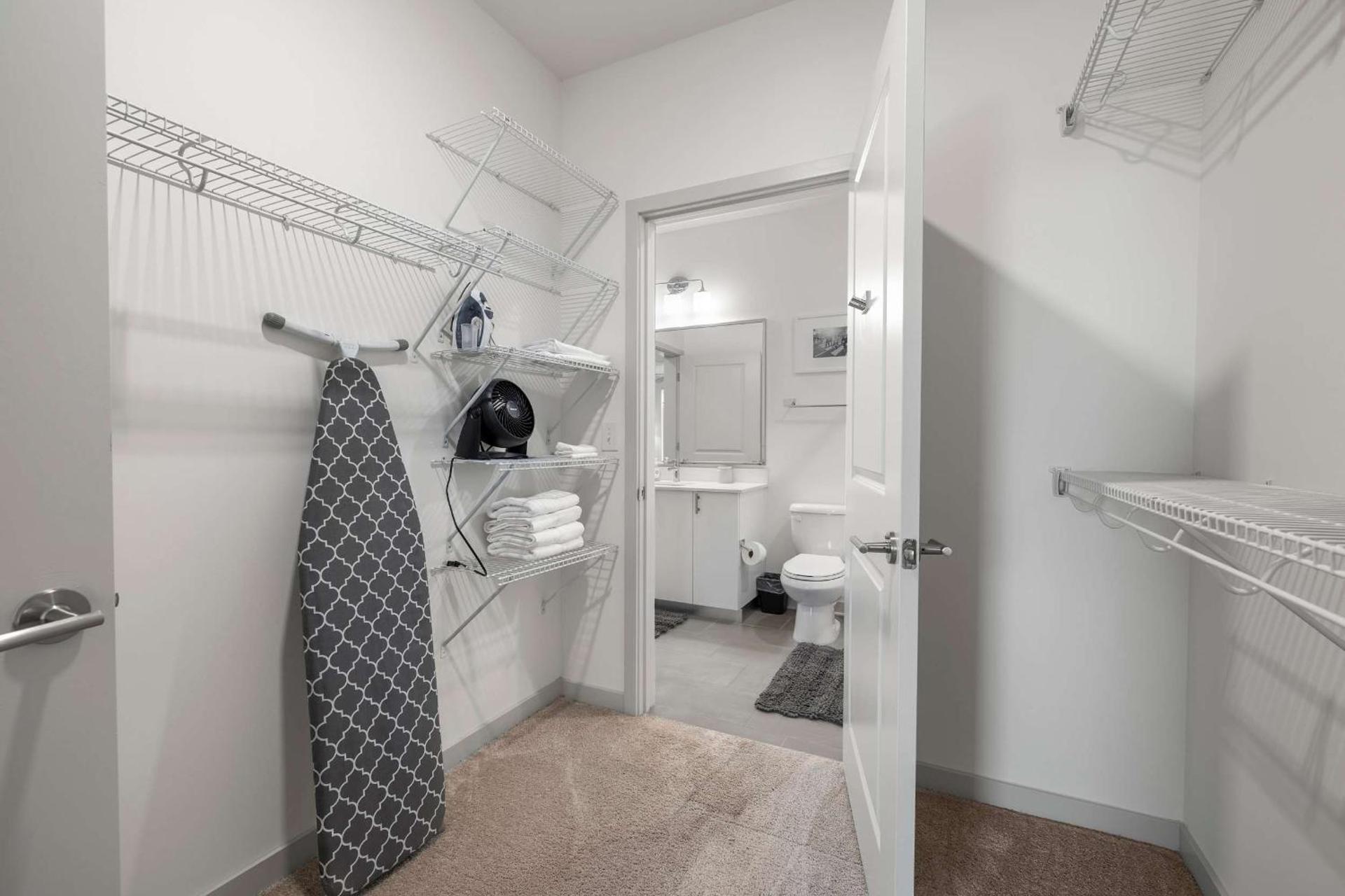 Modern Nulu 2BR CozySuites 07