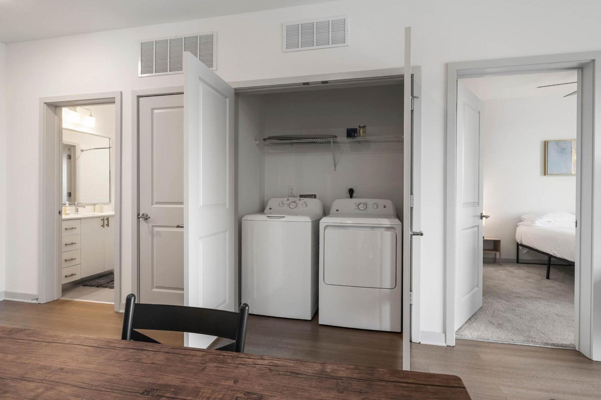 Modern Nulu 2BR CozySuites 07