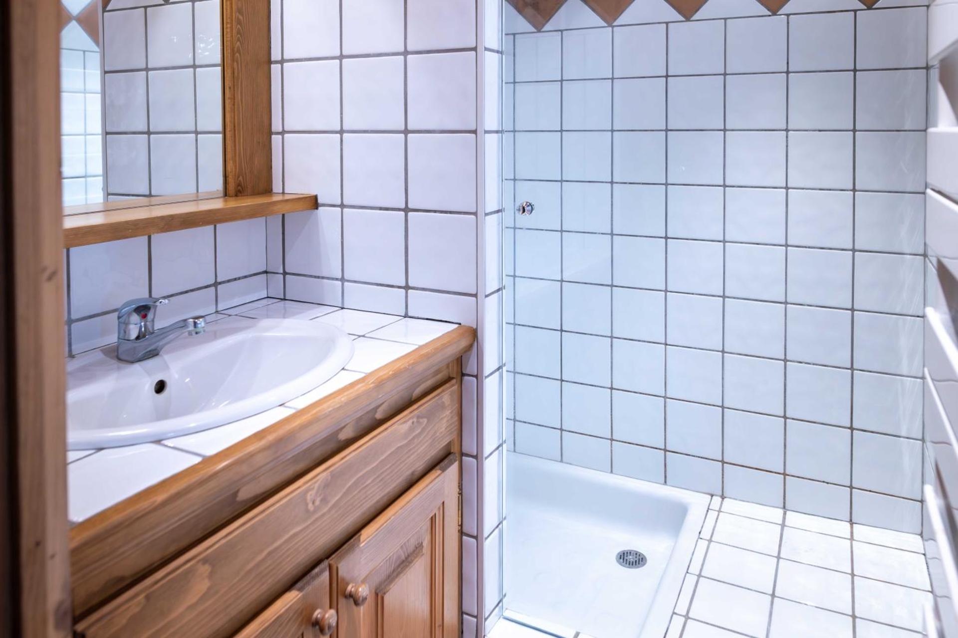 Warm 2-bedroom apartment near the Tourist Office