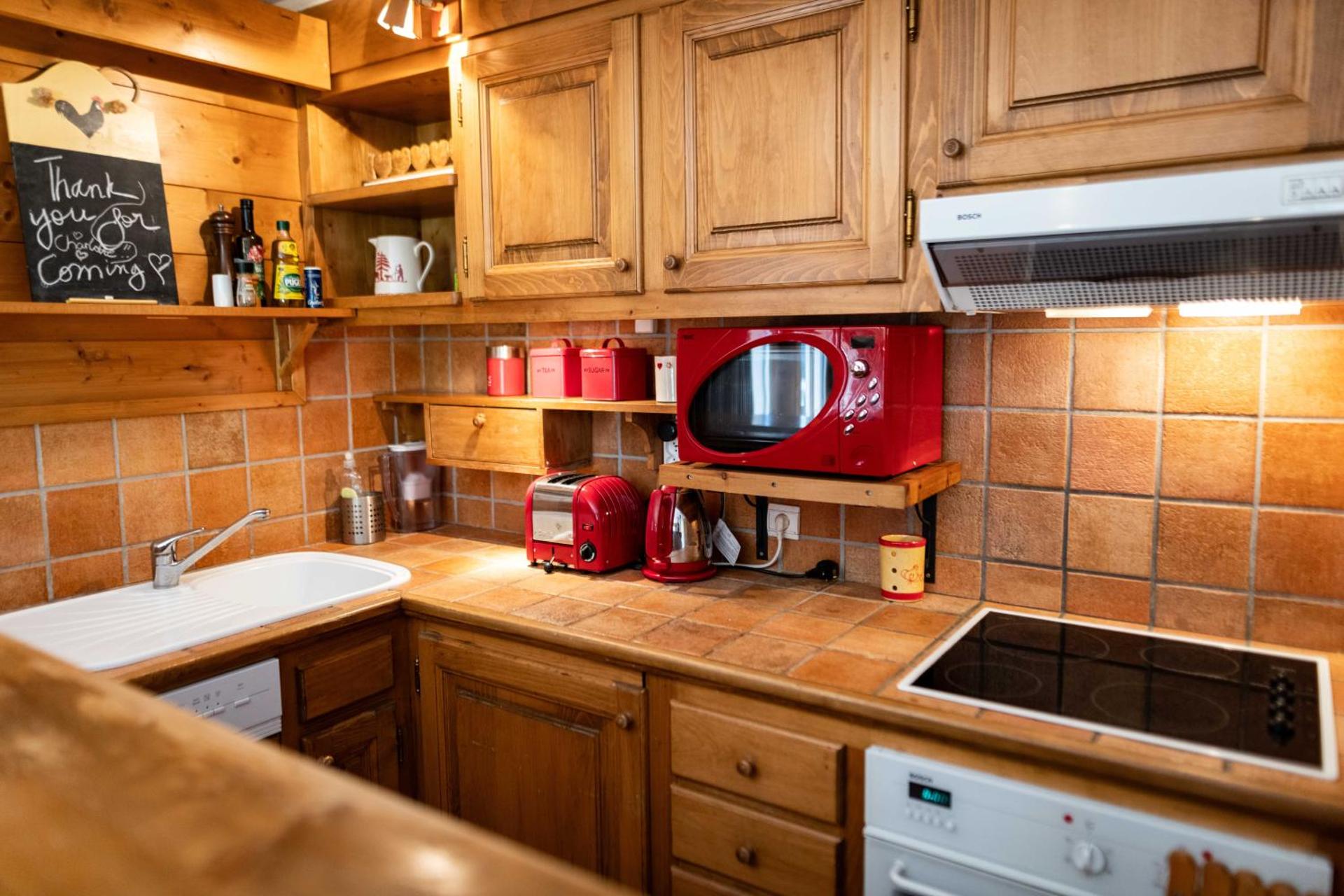 Warm 2-bedroom apartment near the Tourist Office