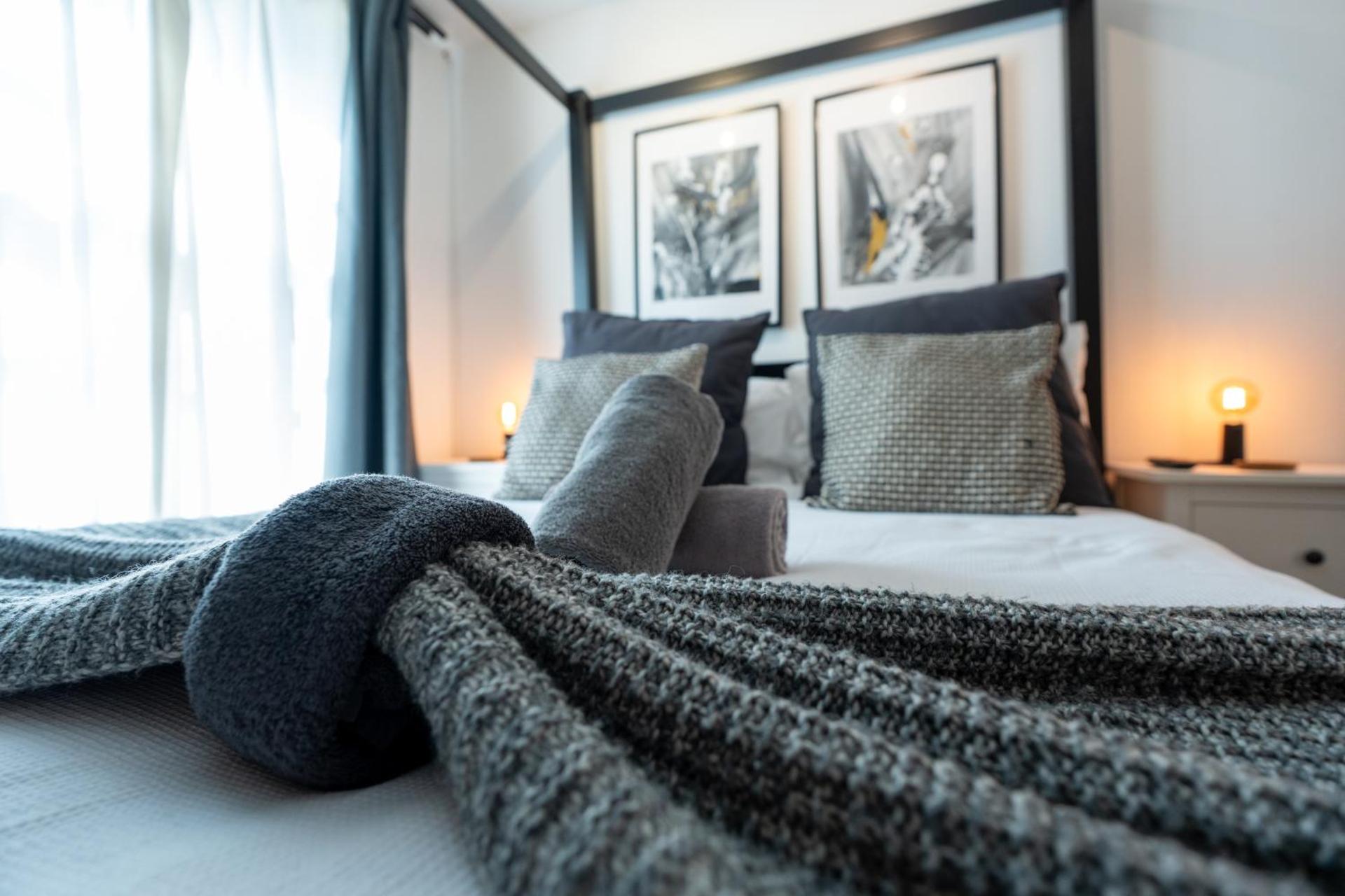 Ultra Modern Studio Apartment, in Central Exeter