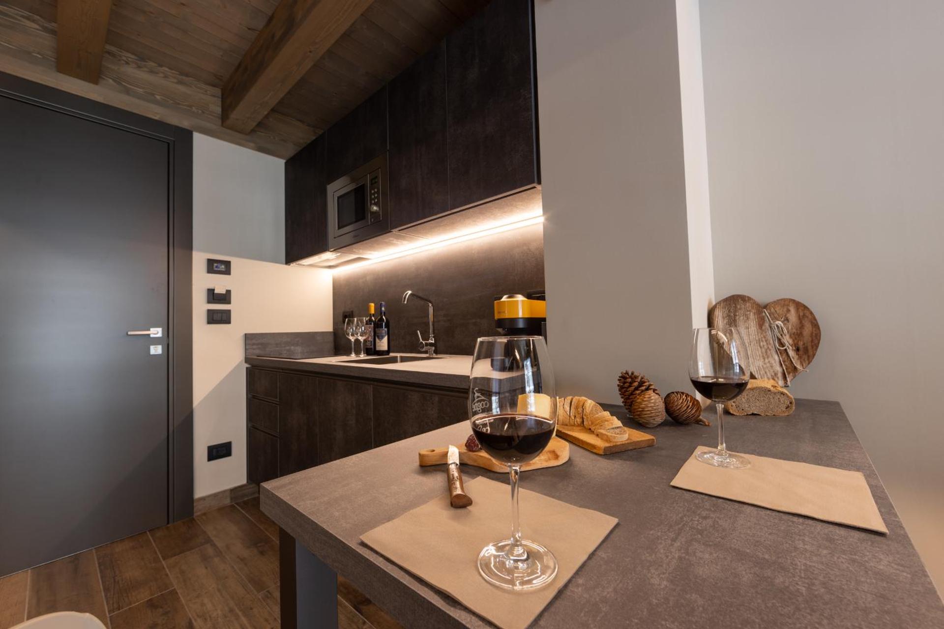 Kitchen or kitchenette