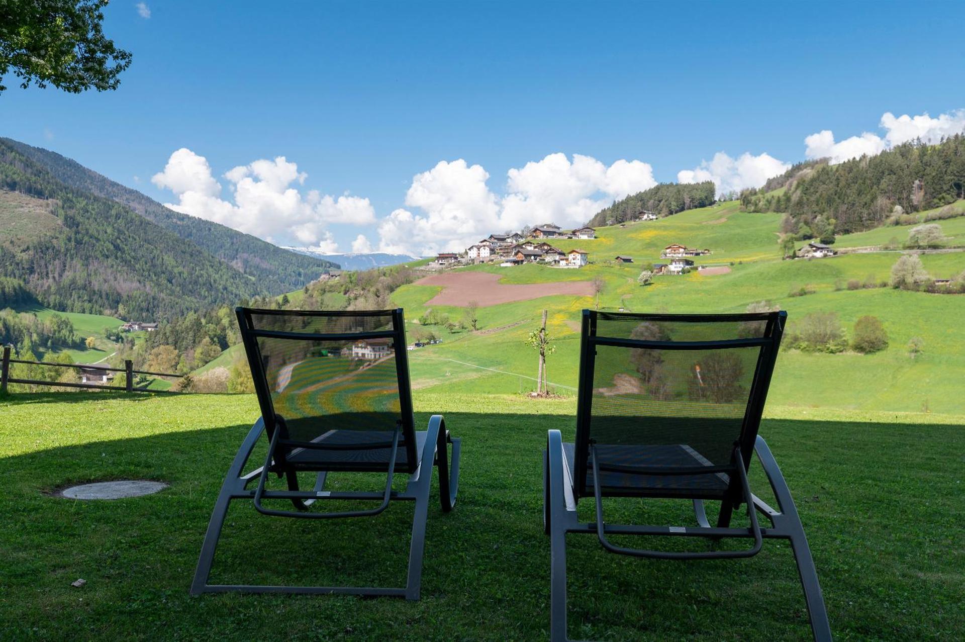 One-Bedroom Apartment with Garden View
