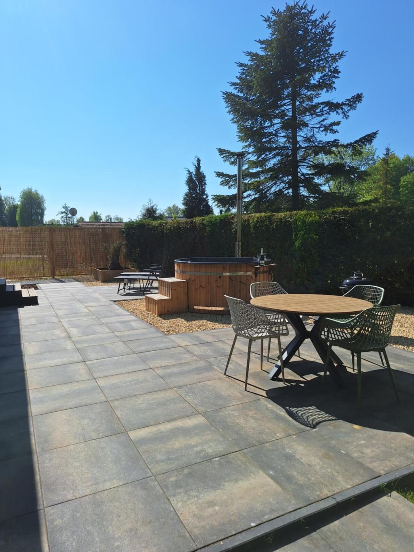 Stelle Maris Wellness, carefree enjoyment! Private Sauna & Hottub in Zeeland, Airco, Free Wifi and more!