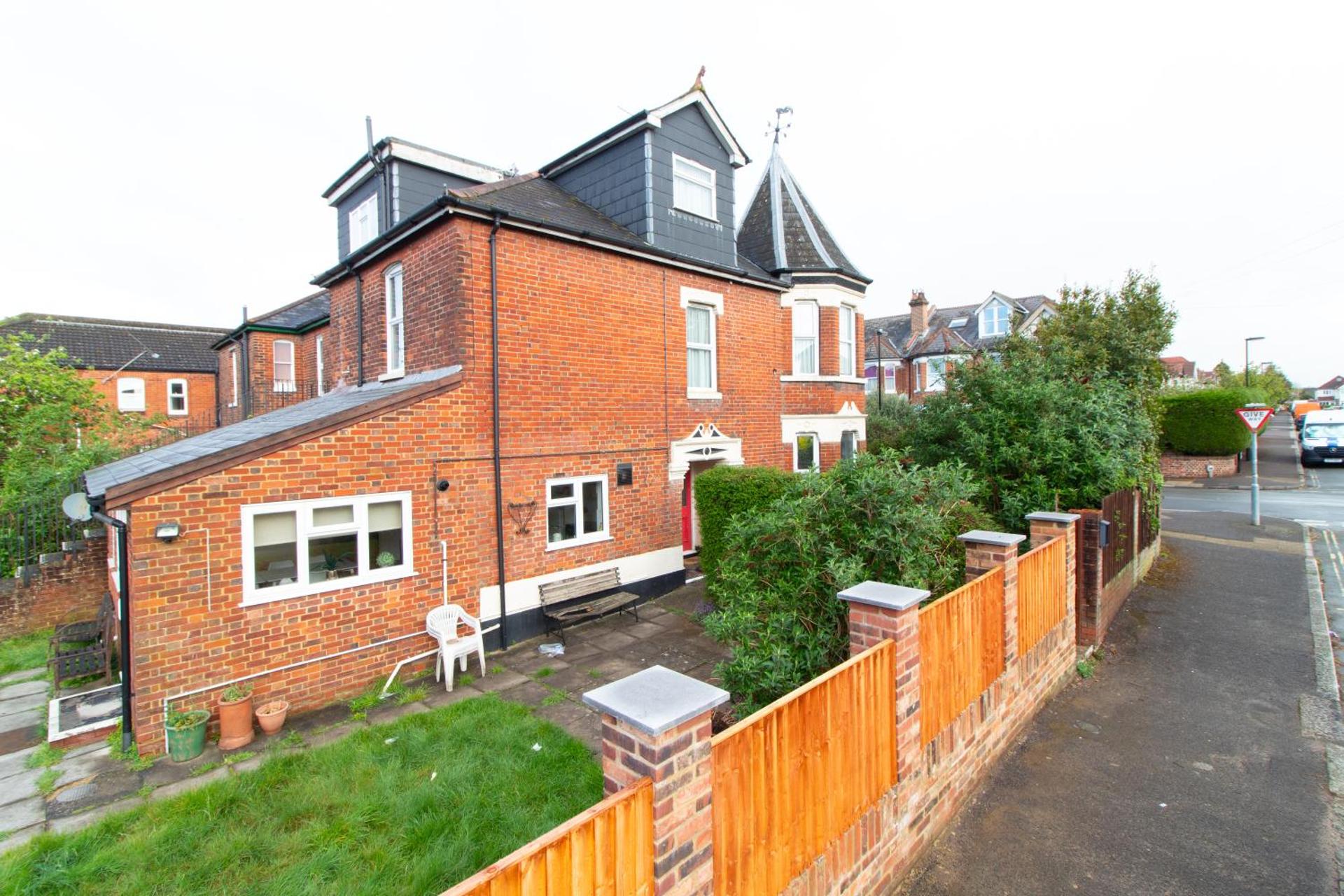 Thornbury Guest House Room 5