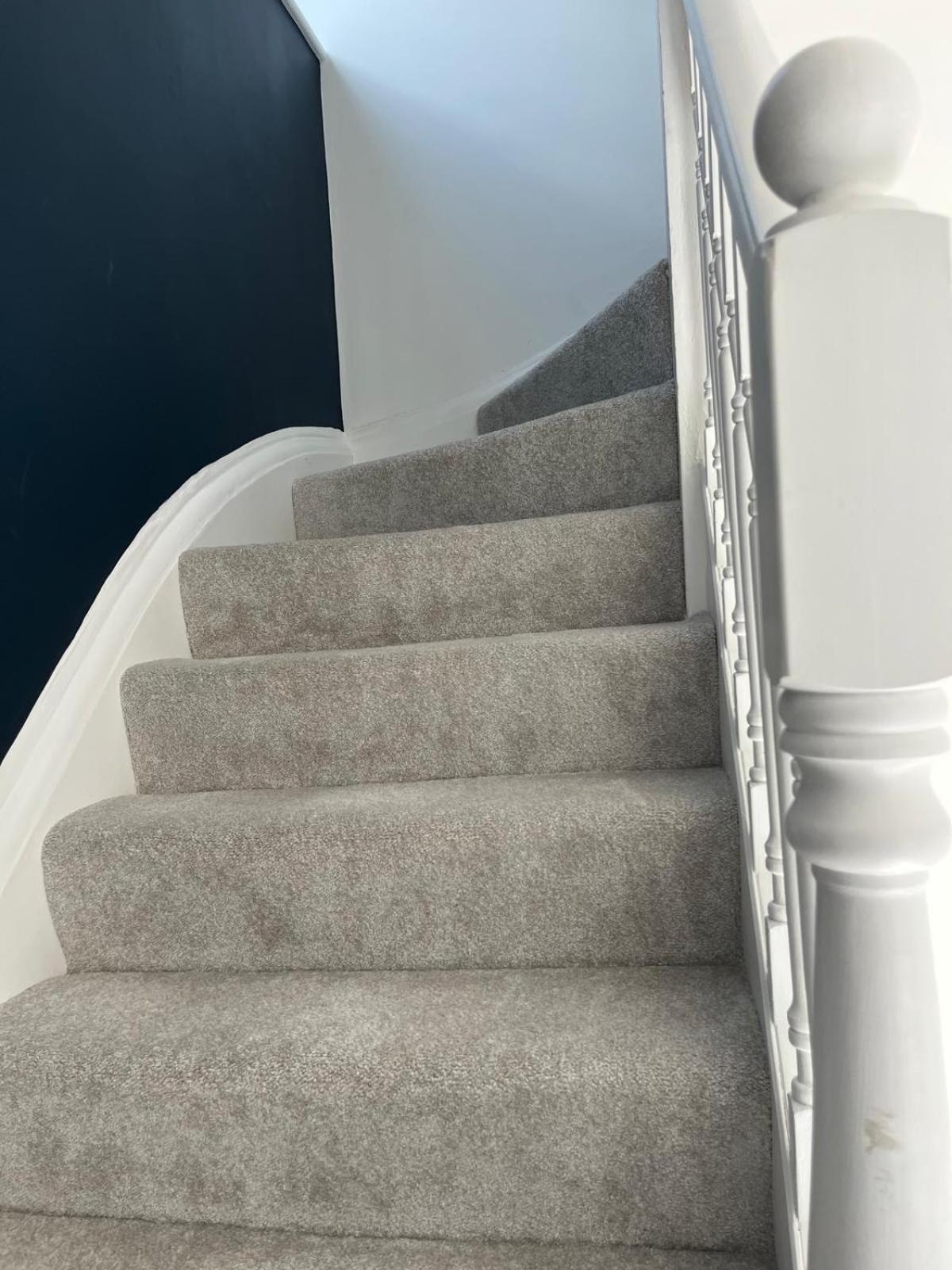 3 bedroom Home in chesterfield with front and back gardens