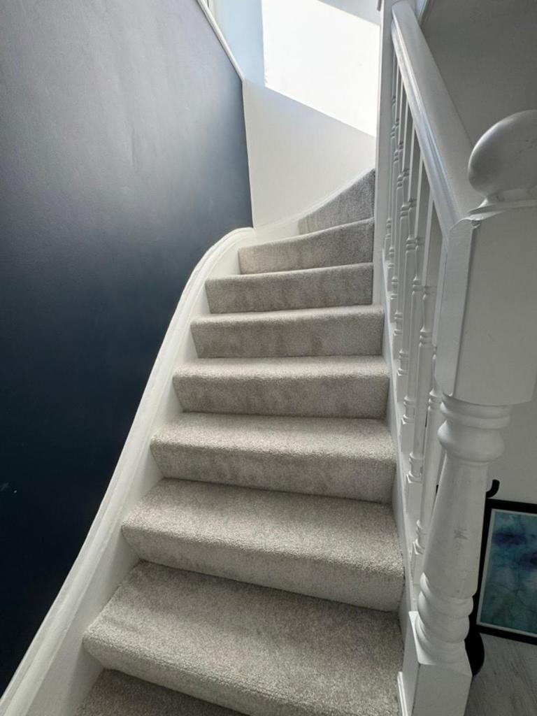 3 bedroom Home in chesterfield with front and back gardens