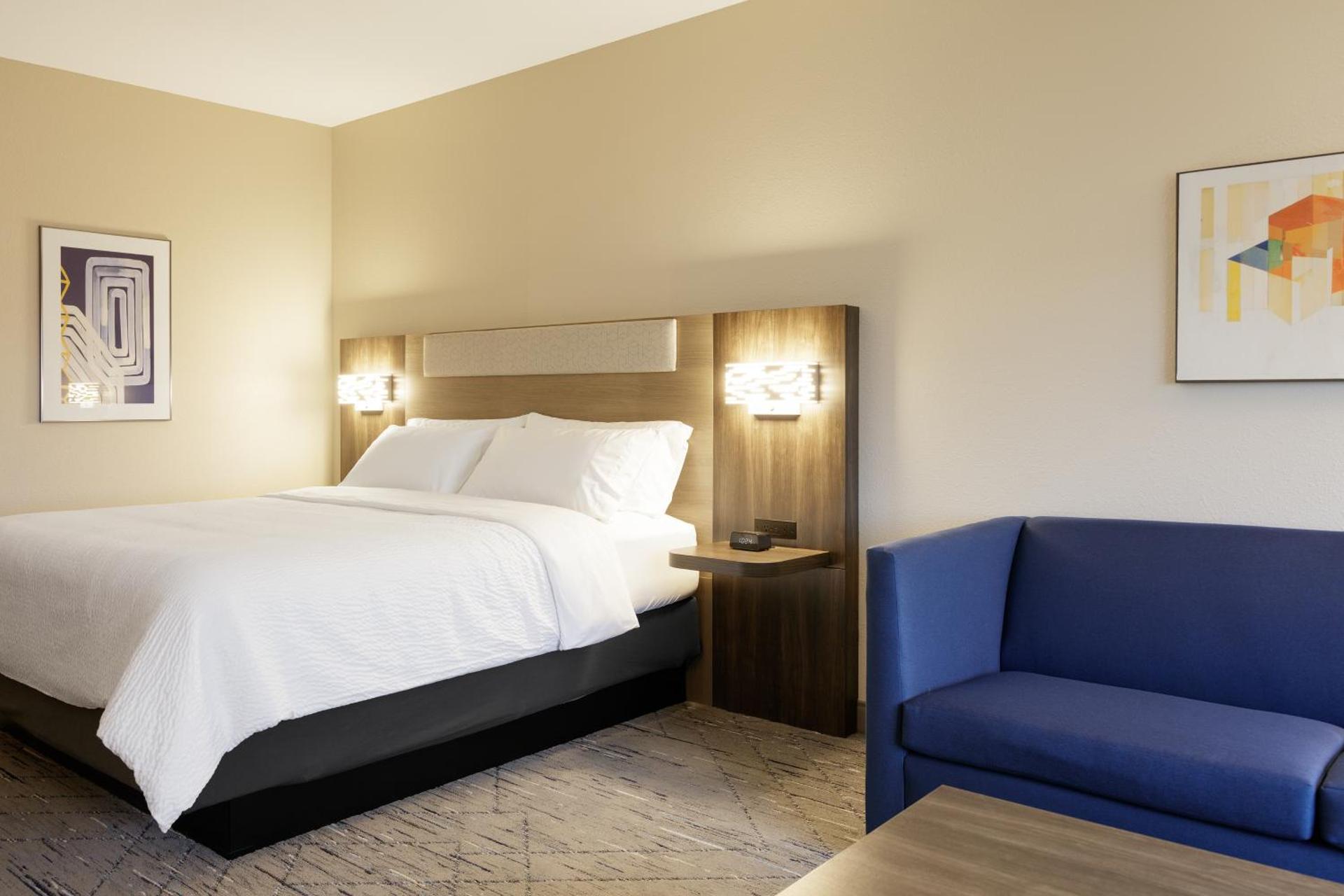 Holiday Inn Express Hotel & Suites Los Angeles Airport Hawthorne by IHG