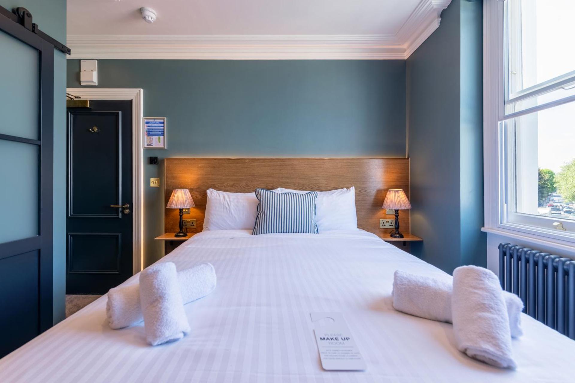 The Crown Pub & Guesthouse