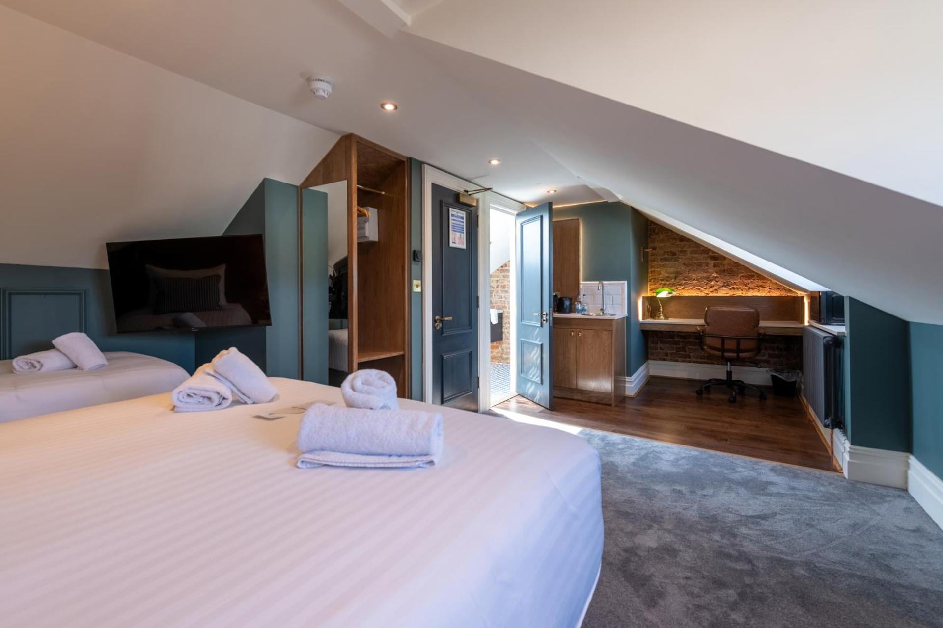 The Crown Pub & Guesthouse