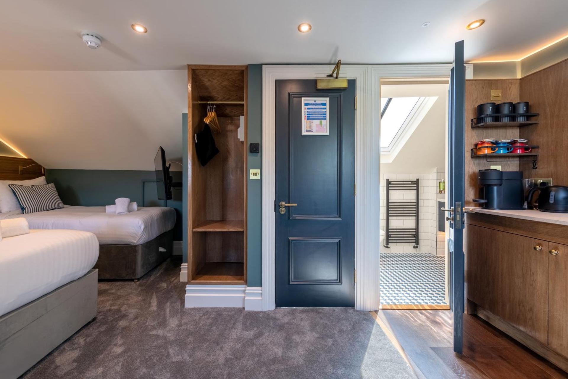 The Crown Pub & Guesthouse