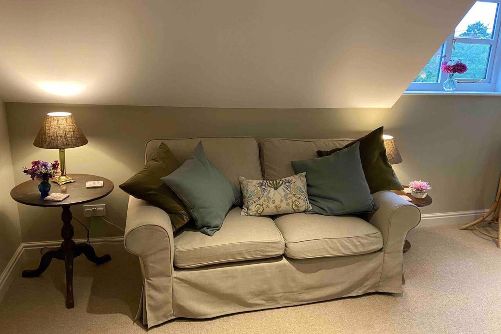 Cosy Rural Retreat Sleeps 3 & PetFriendly