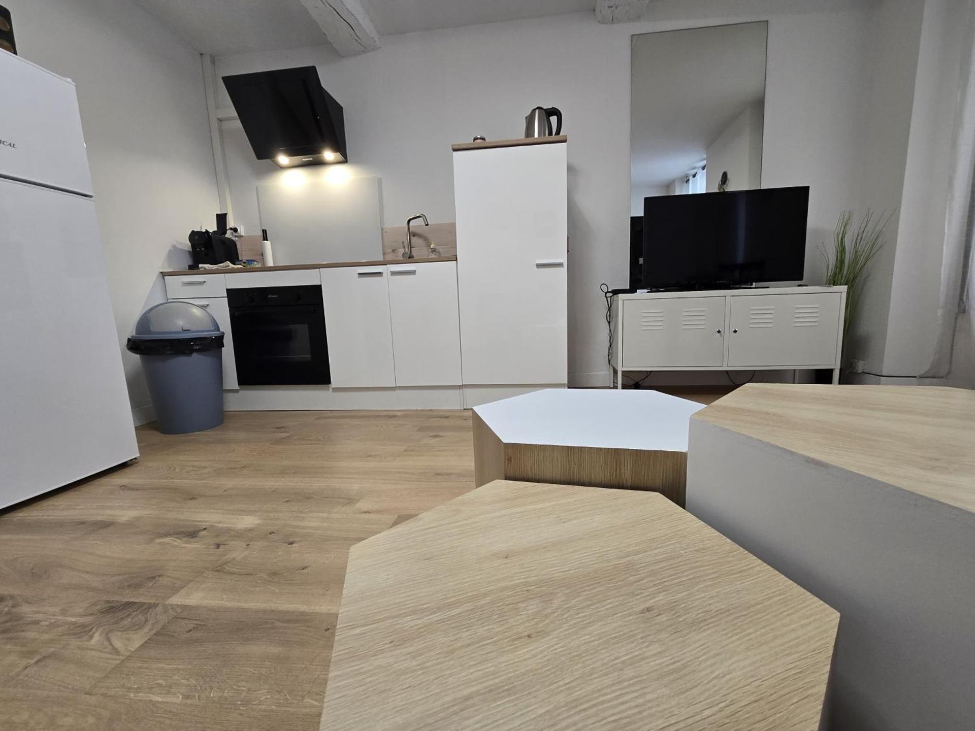 Communal lounge/ TV room